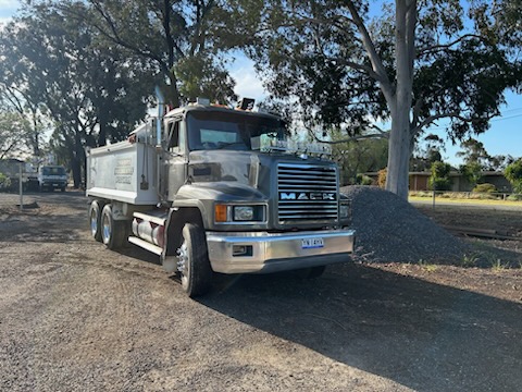 1997 MACK CH TIPPER