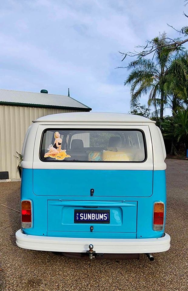 1978 VOLKSWAGEN KOMBI 8 SEATER VAN