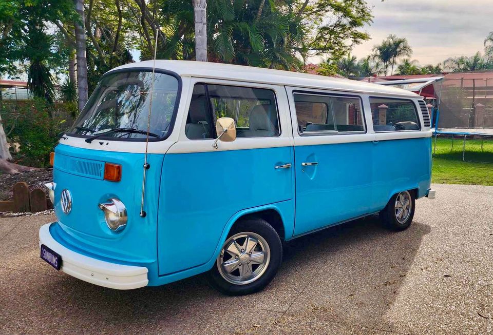 1978 VOLKSWAGEN KOMBI 8 SEATER VAN