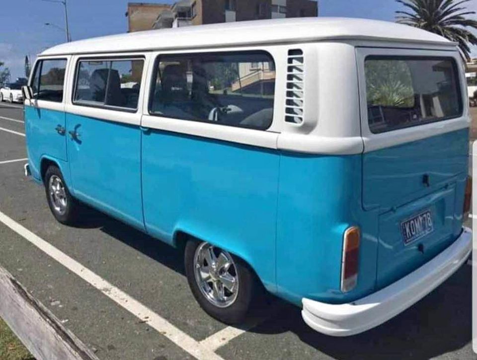 1978 VOLKSWAGEN KOMBI 8 SEATER VAN