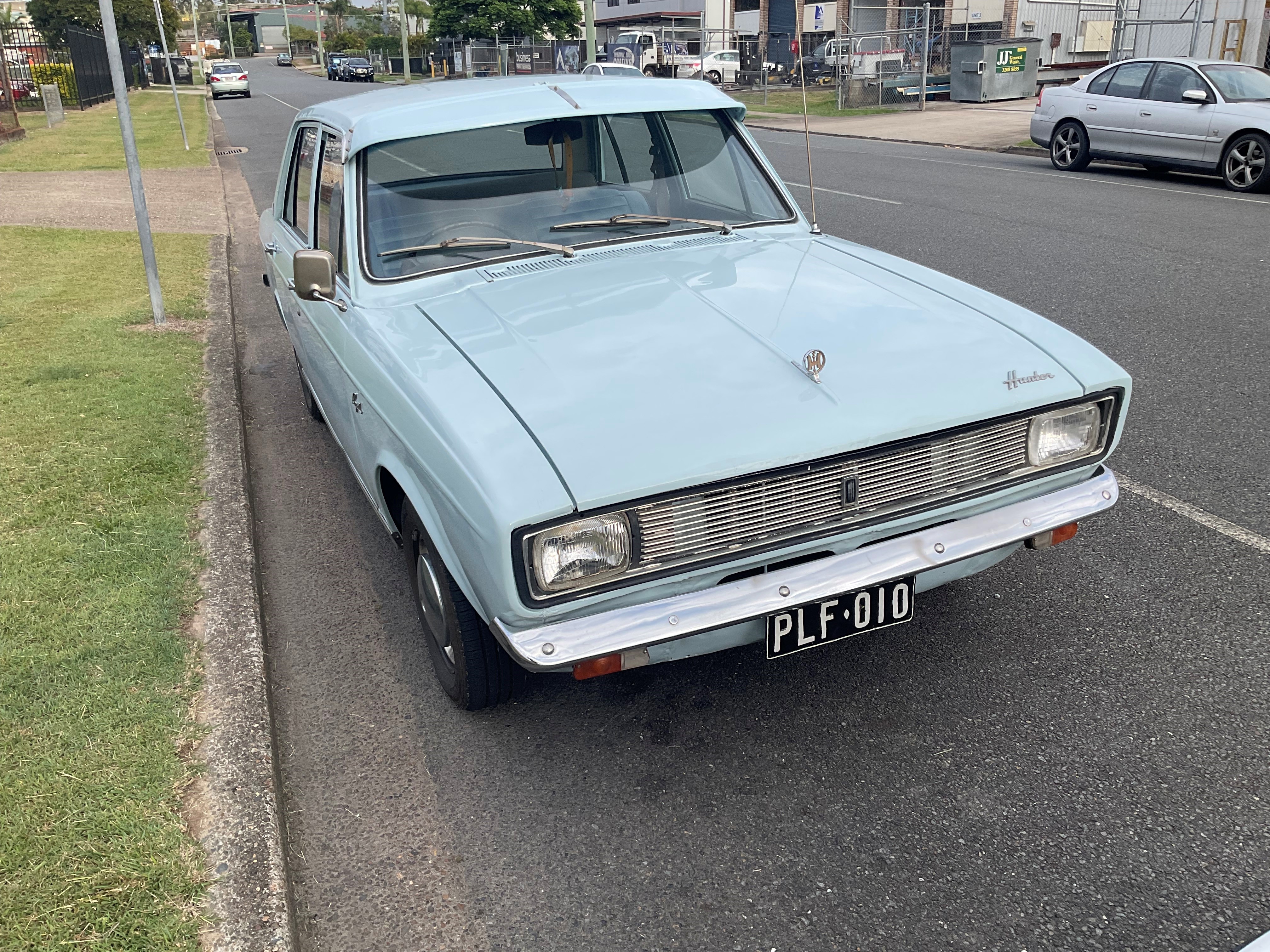1968 HILLMAN HUNTER HC ROYAL 3 SP AUTOMATIC 4D SEDAN