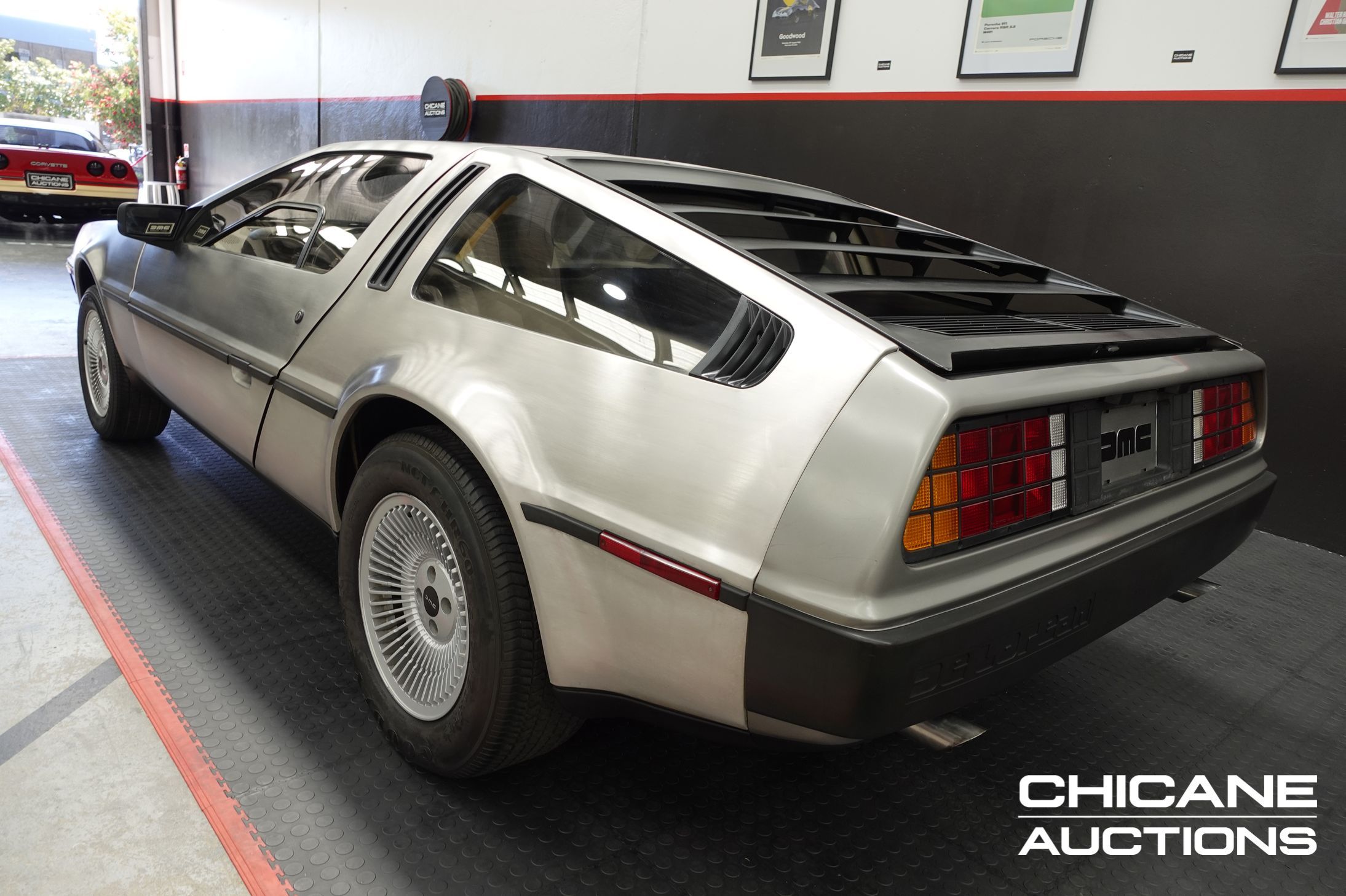 1981 DELOREAN DMC-12 COUPE