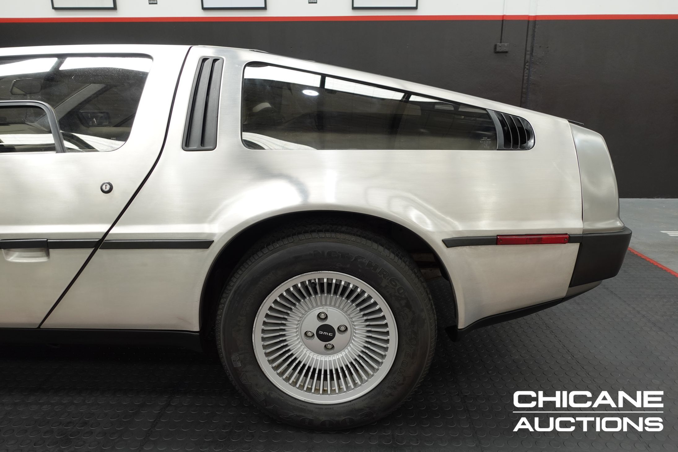 1981 DELOREAN DMC-12 COUPE