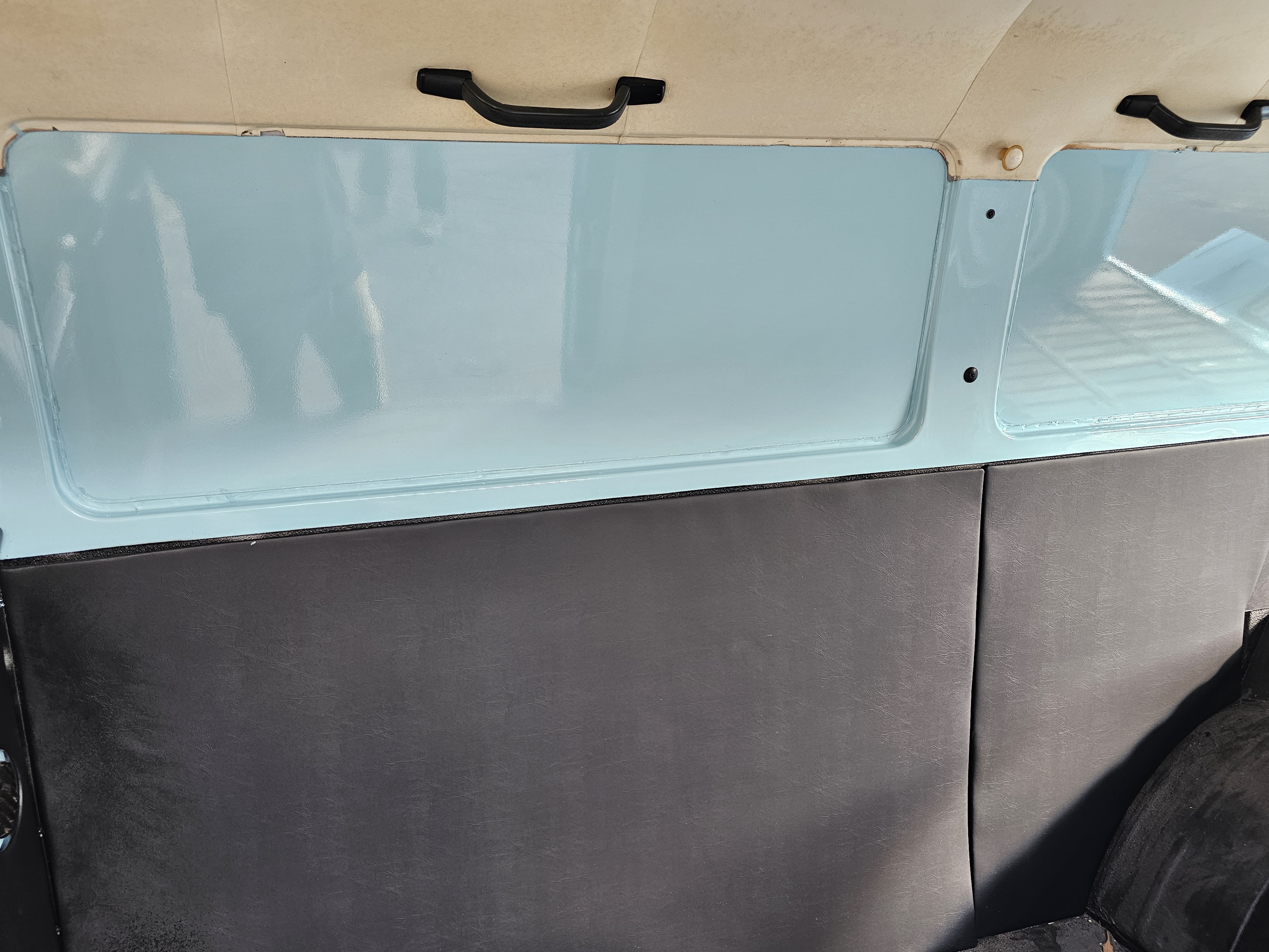 1976 VOLKSWAGEN KOMBI 4 SP MANUAL VAN