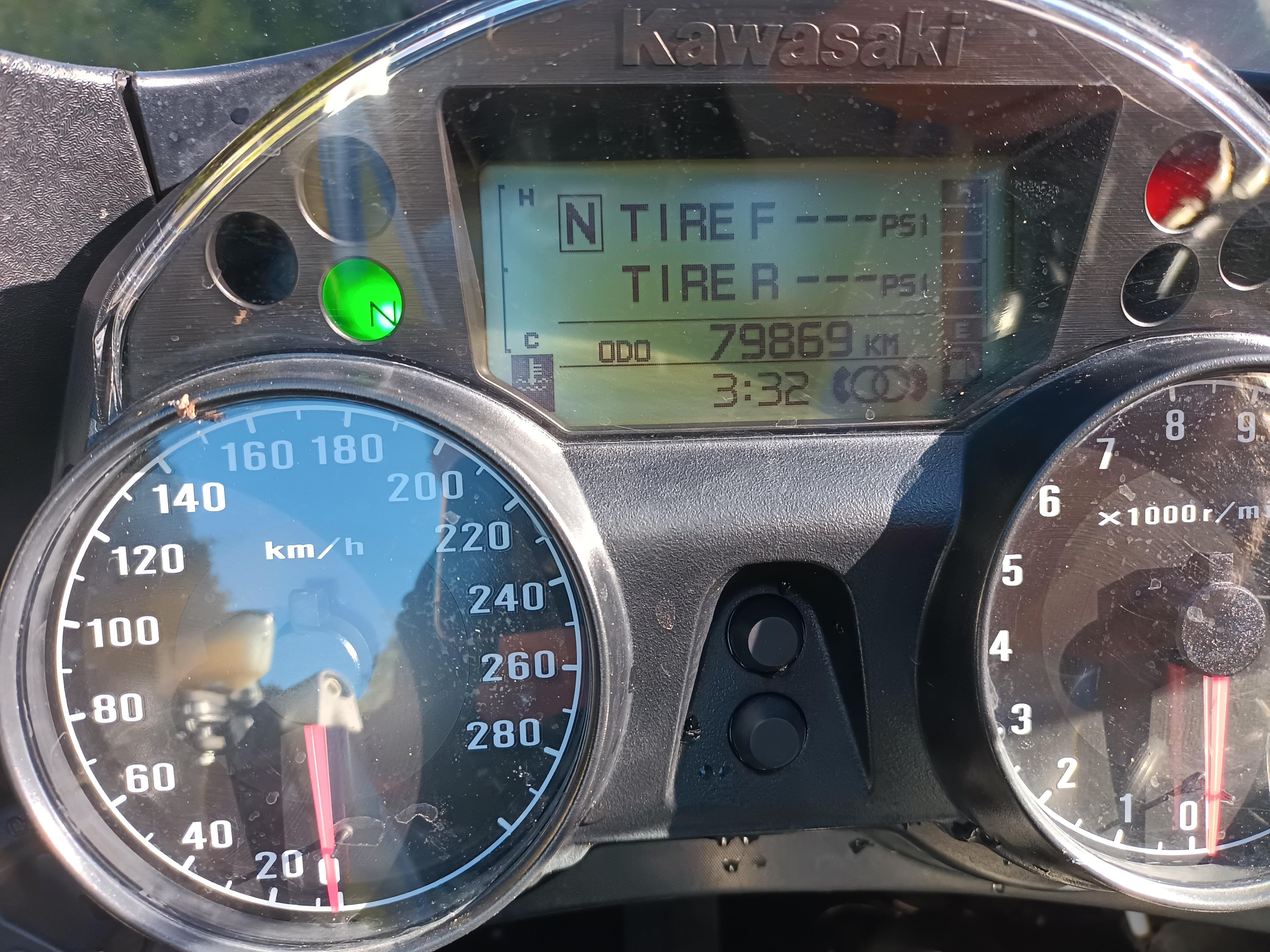2011 KAWASAKI GTR 1400 ROAD