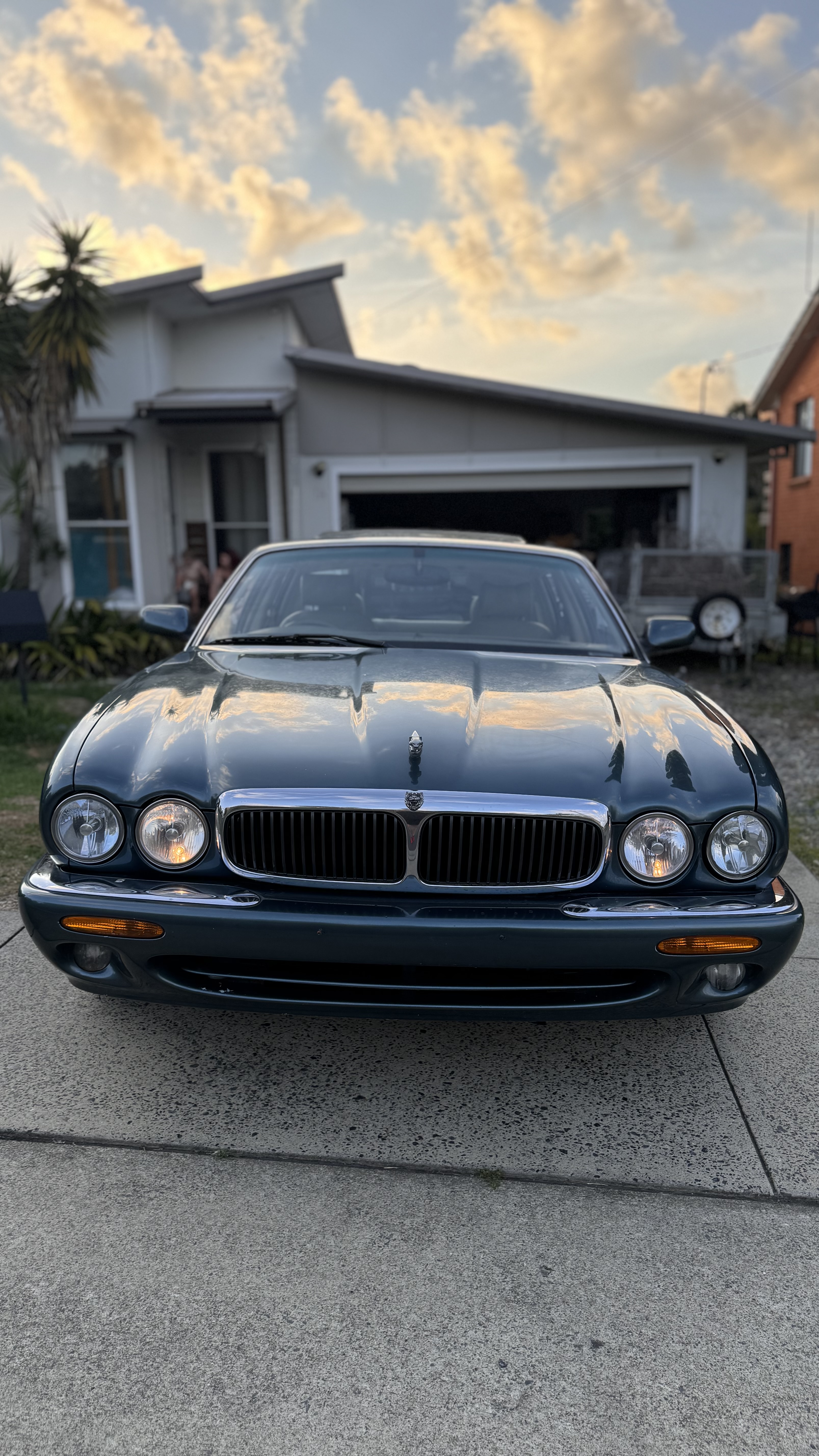 1997 JAGUAR XJ8 3.2 SALOON