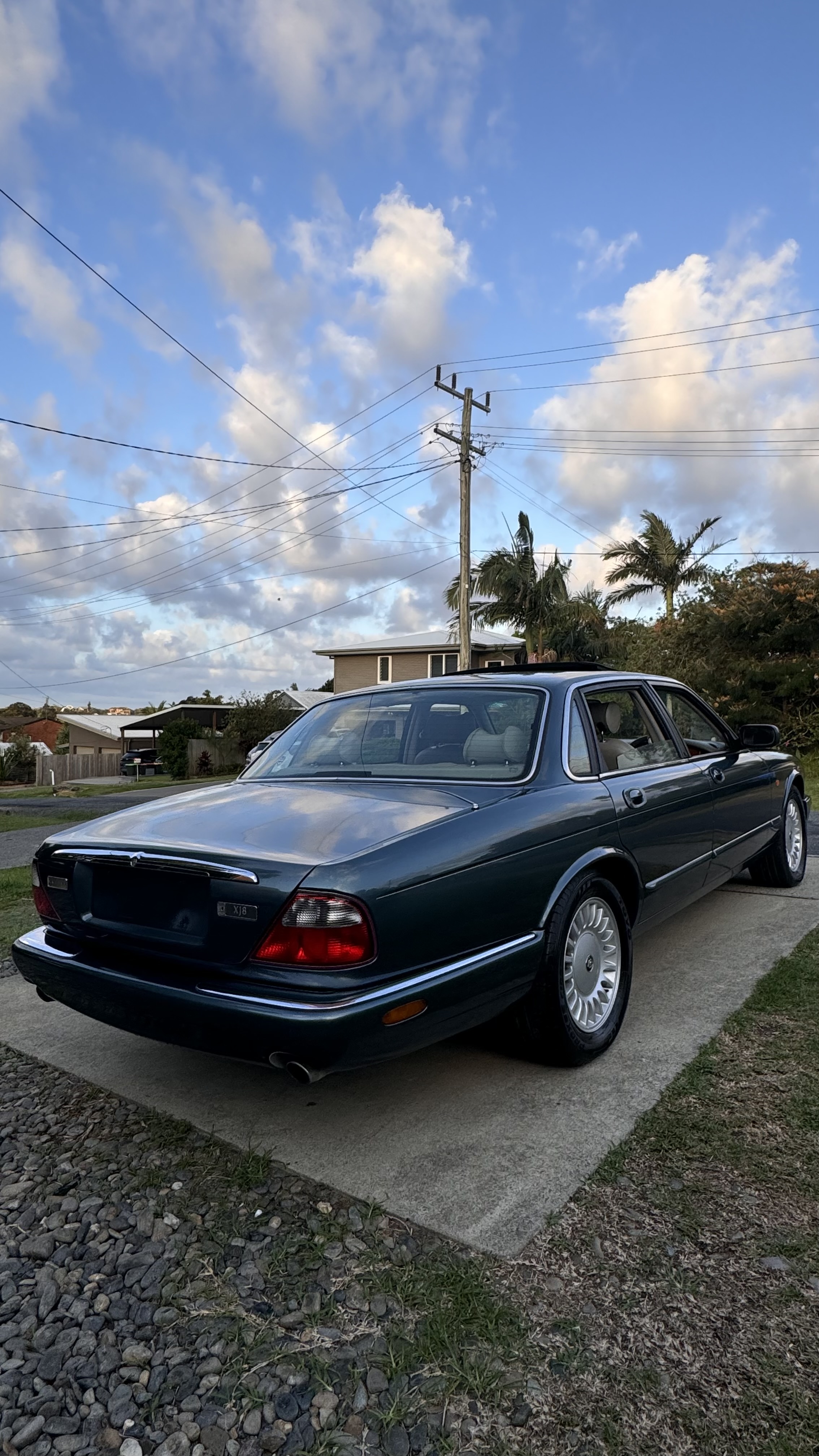 1997 JAGUAR XJ8 3.2 5 SP AUTOMATIC 4D SALOON