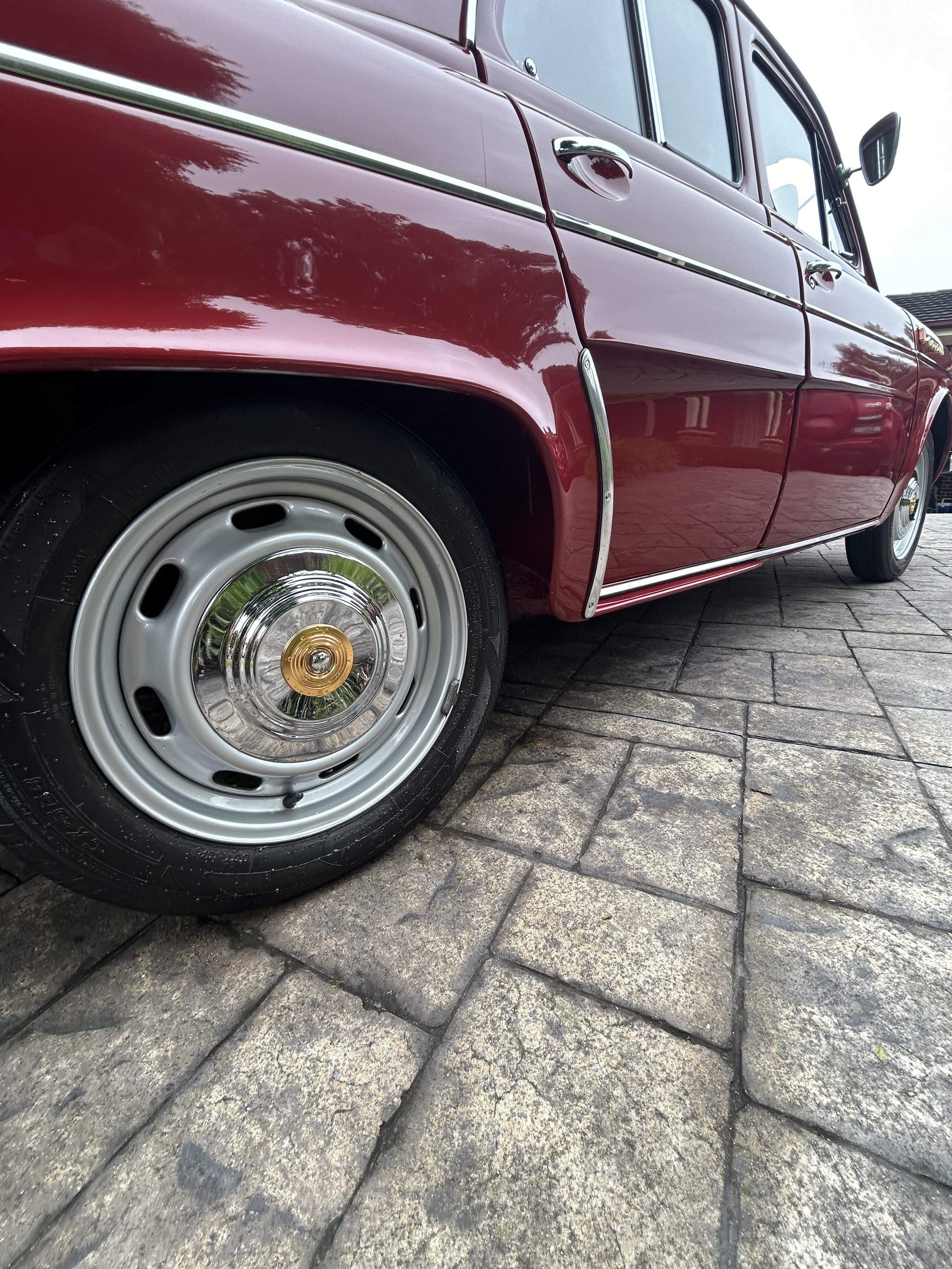 1961 RENAULT DAUPHINE GORDINI 4 SP MANUAL 4D SEDAN