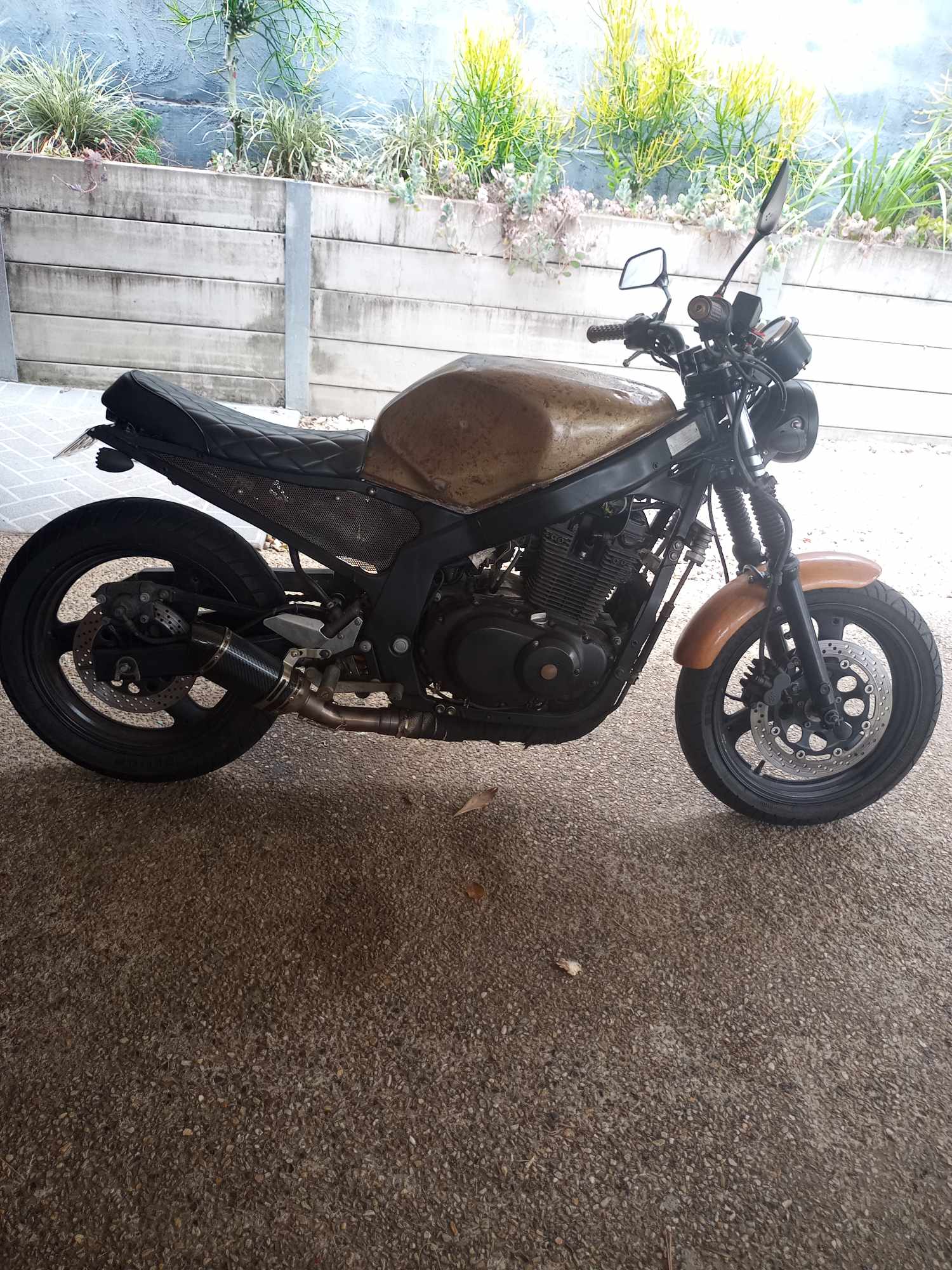 2005 SUZUKI GS500 ROAD
