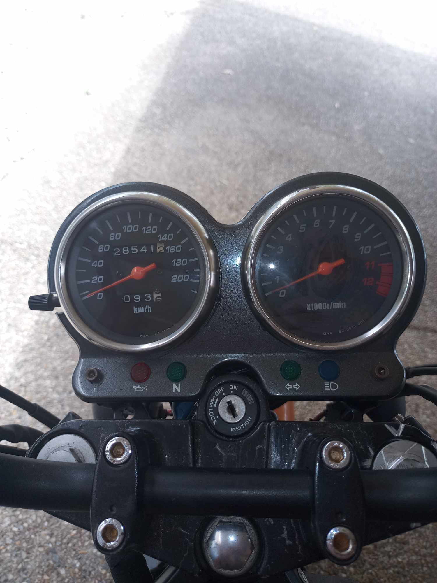 2005 SUZUKI GS500 ROAD