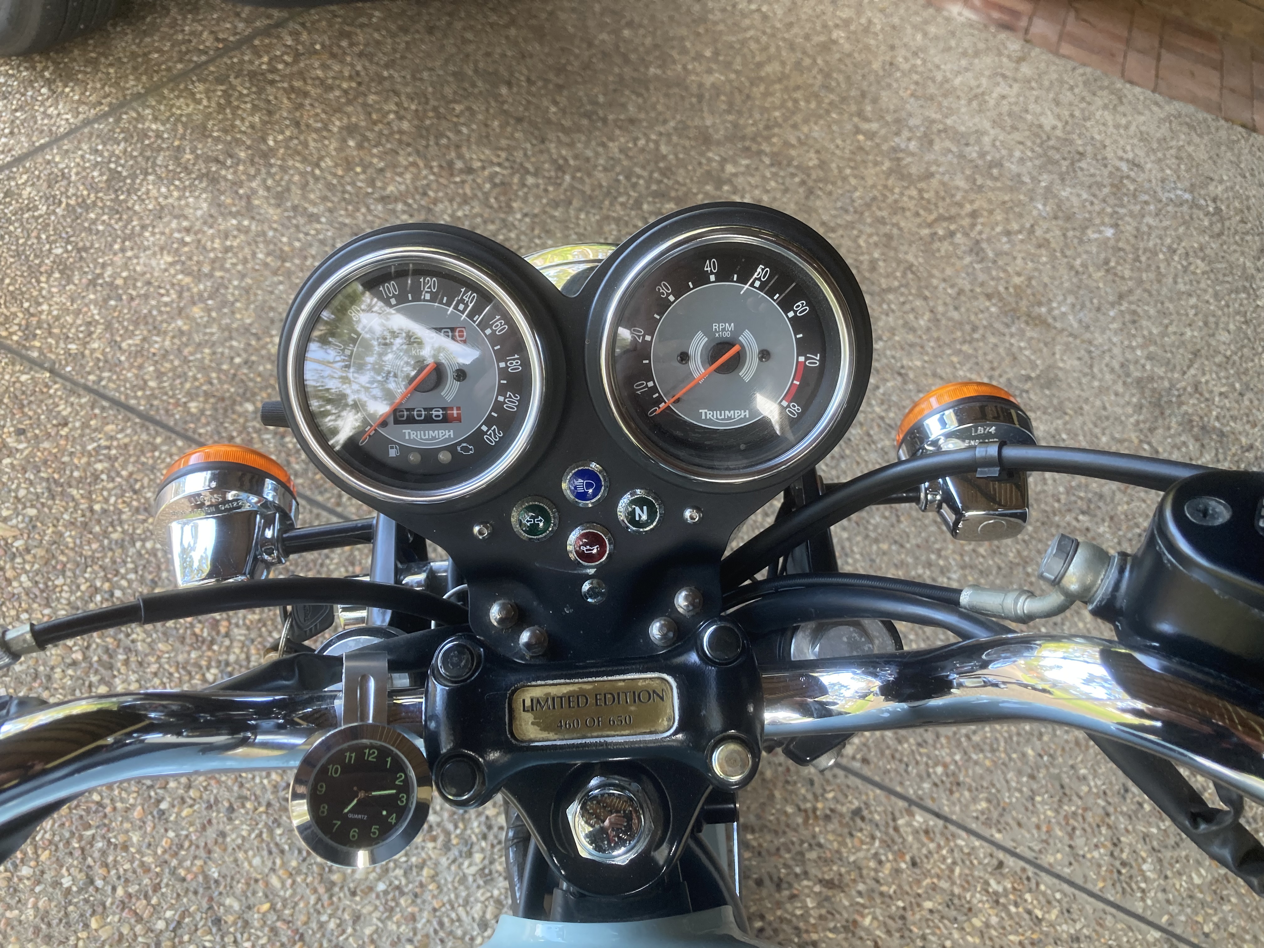 2009 TRIUMPH BONNEVILLE T100 ROAD