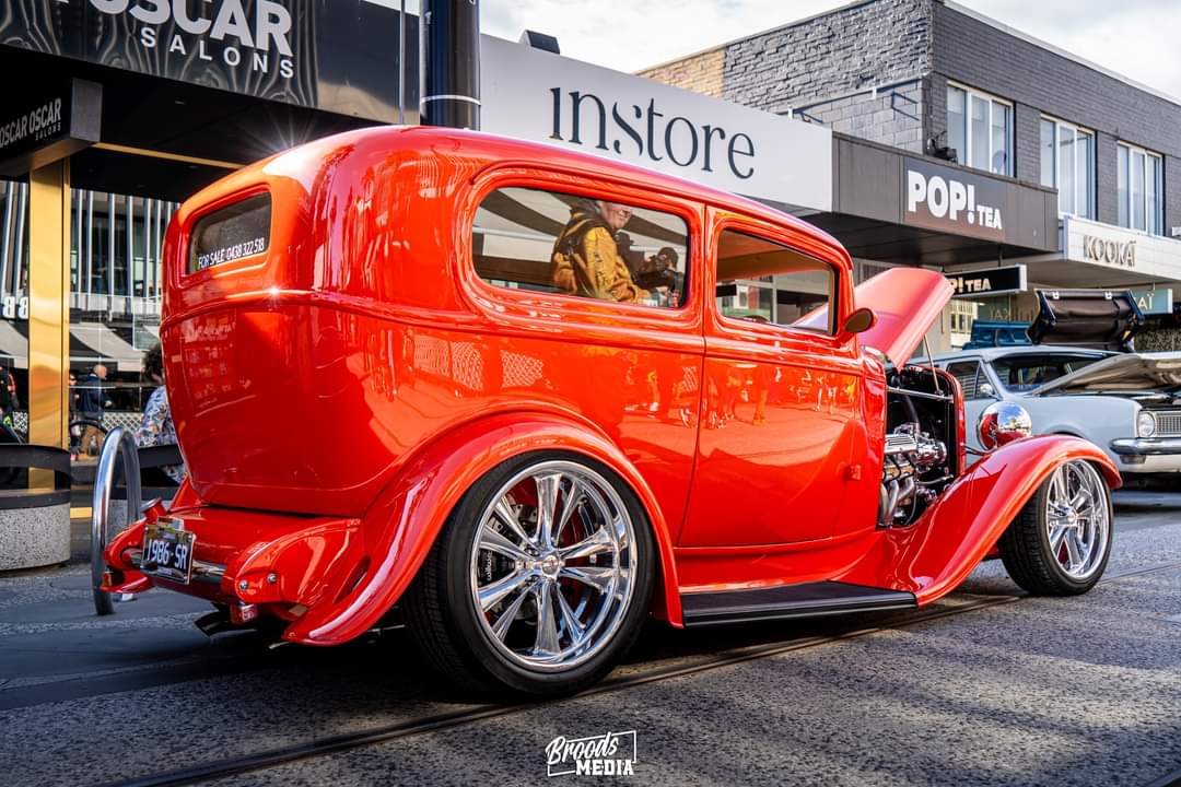 1932 FORD TUDOR HOT ROD