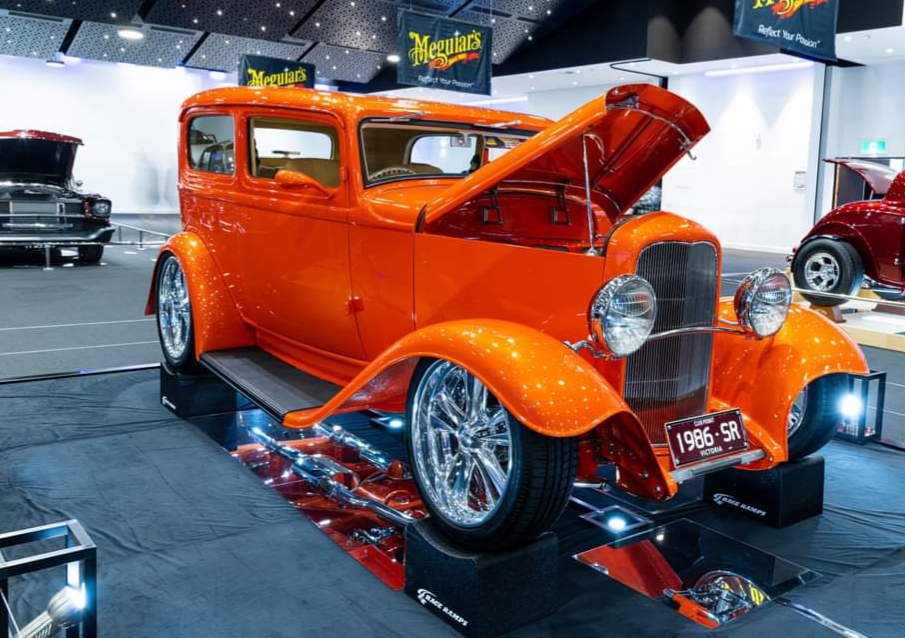 1932 FORD TUDOR HOT ROD