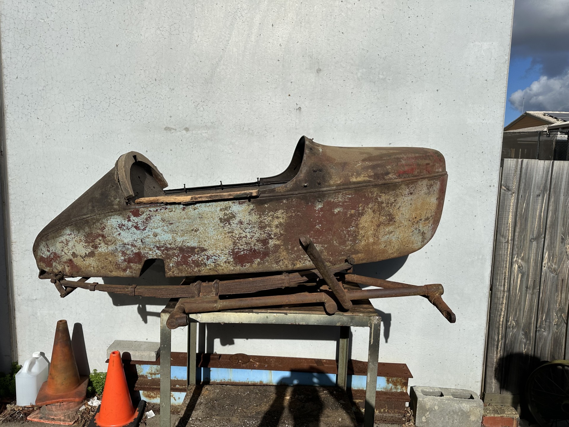 EX-AUSTRALIAN ARMY SIDECAR