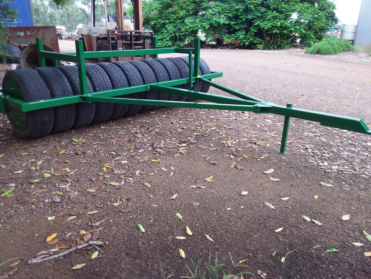 TYRE ROLLER 10FT