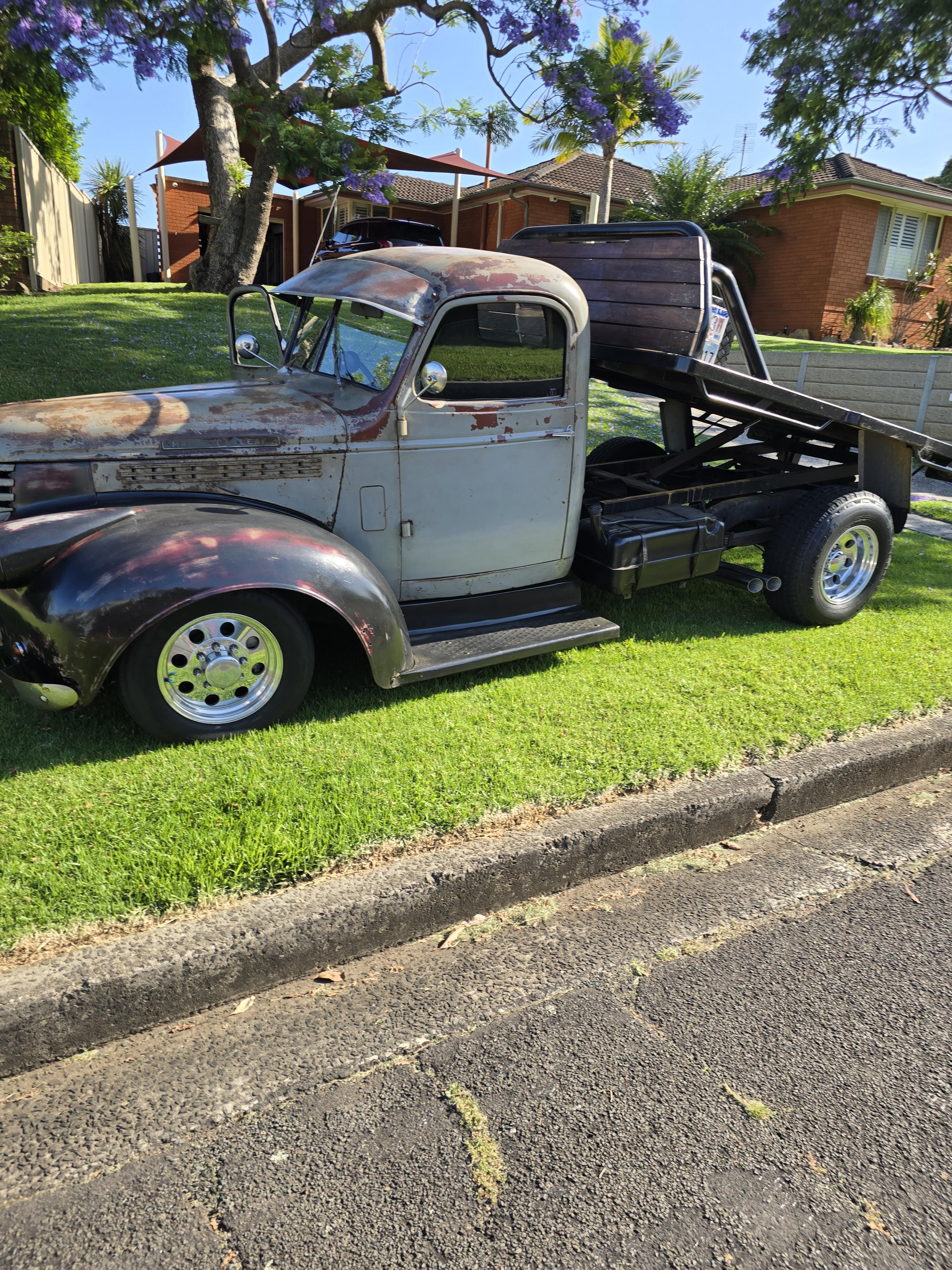1942 CHEVROLET MAPLE LEAF AUTOMATIC TIPPER UTILITY
