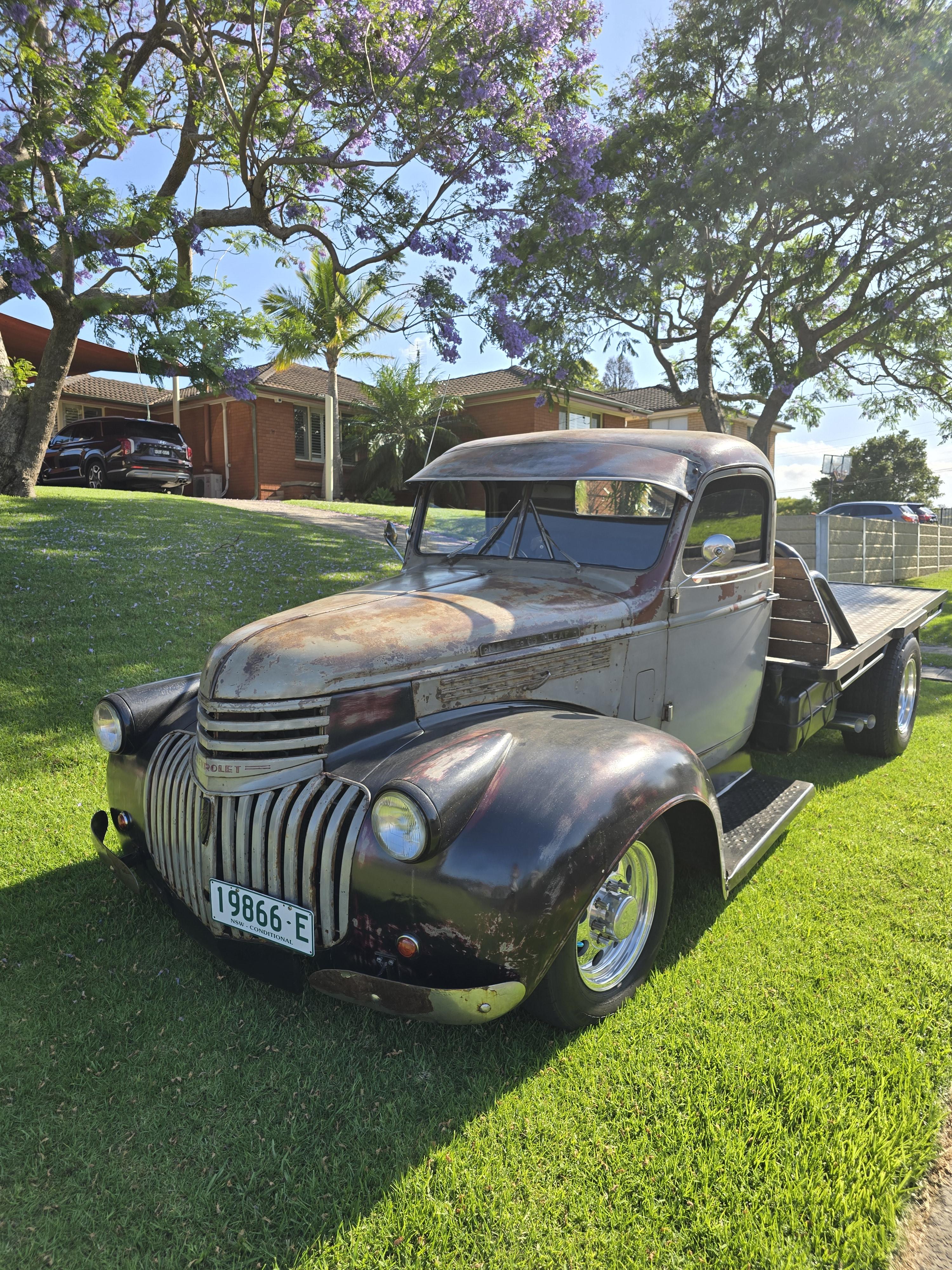 1942 CHEVROLET MAPLE LEAF AUTOMATIC TIPPER UTILITY