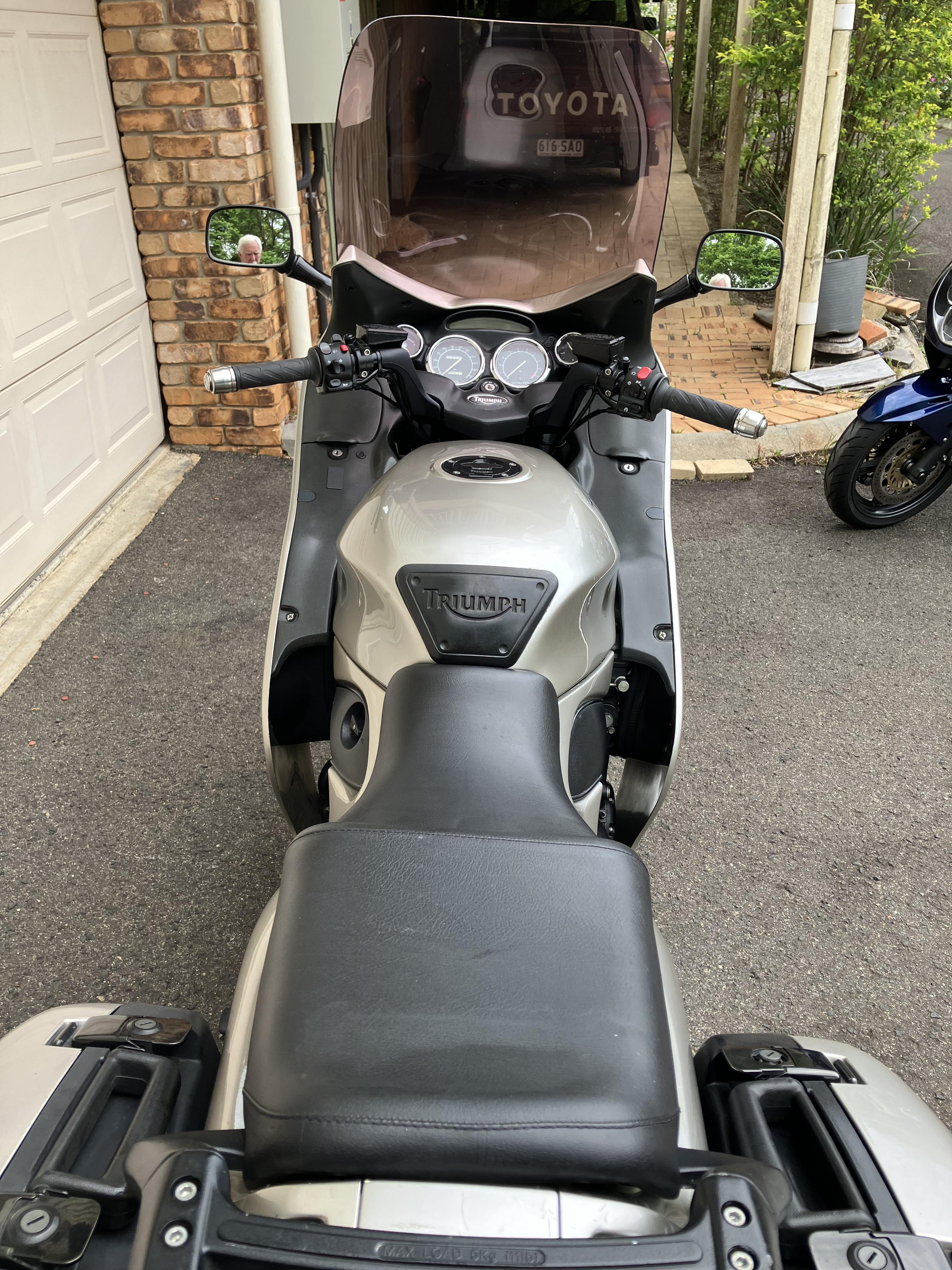 2000 TRIUMPH TROPHY 1200 ROAD