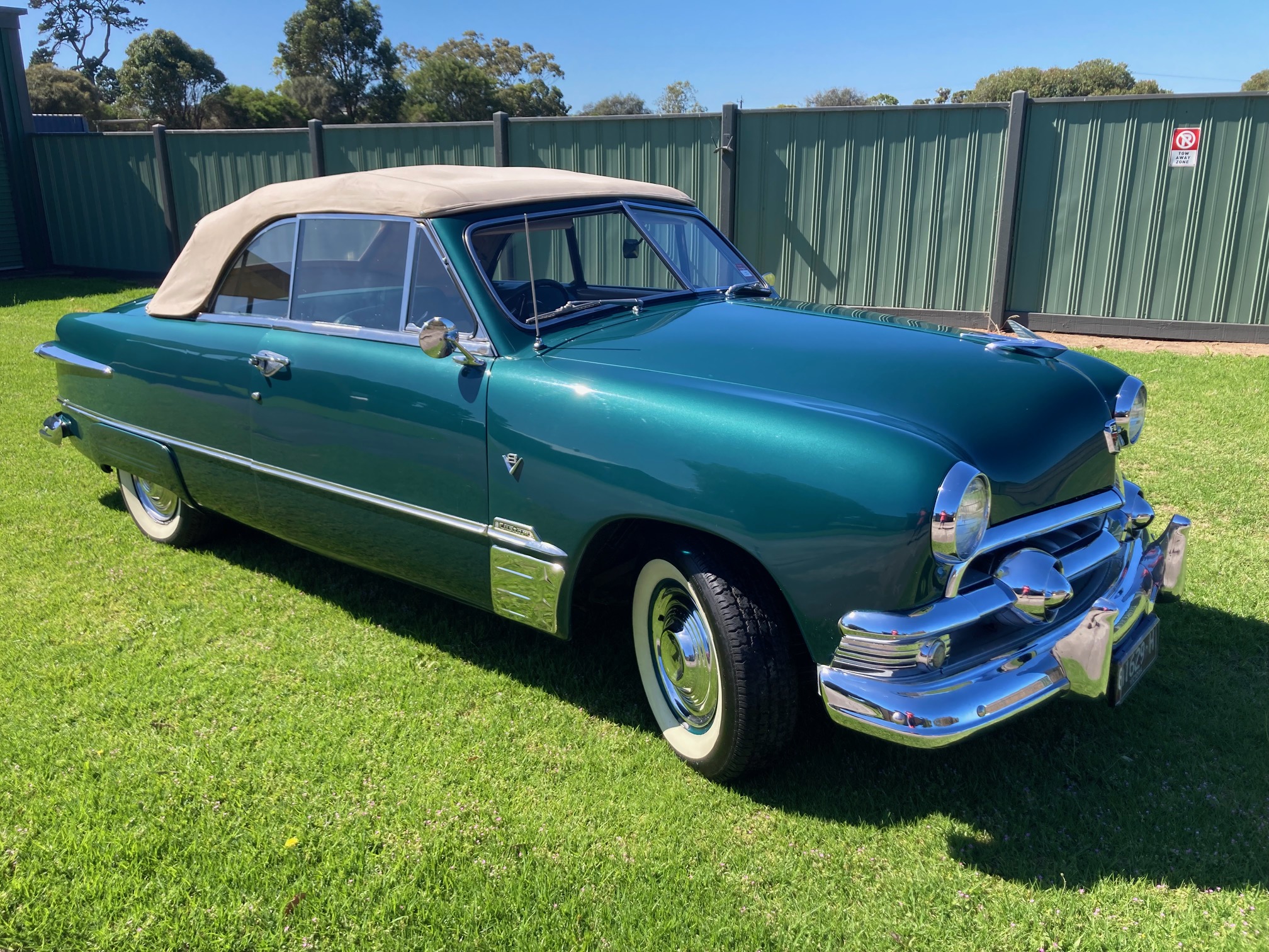 1951 FORD CUSTOM CONVERTIBLE