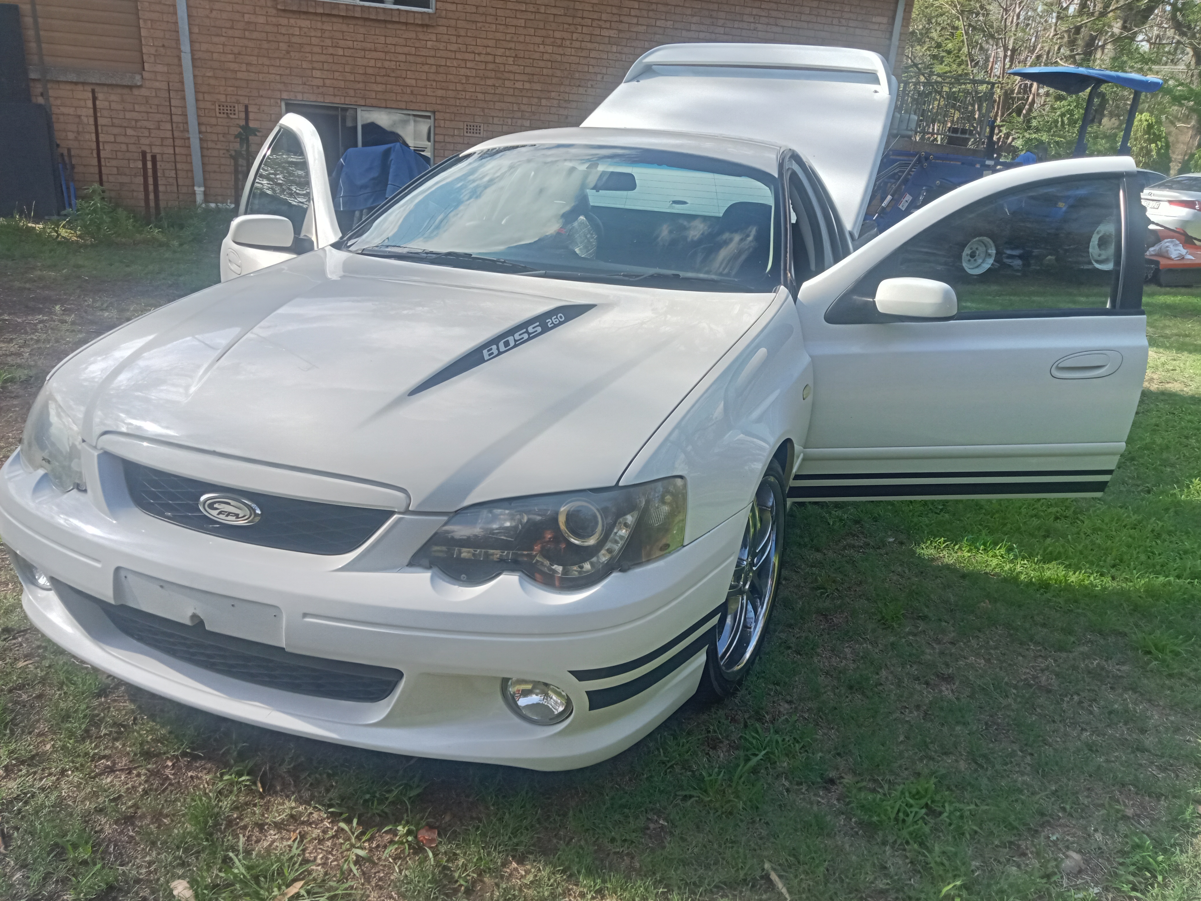 2004 FORD XR8 UPGRADED TRANSFORMED FPV PURSUIT UTE 