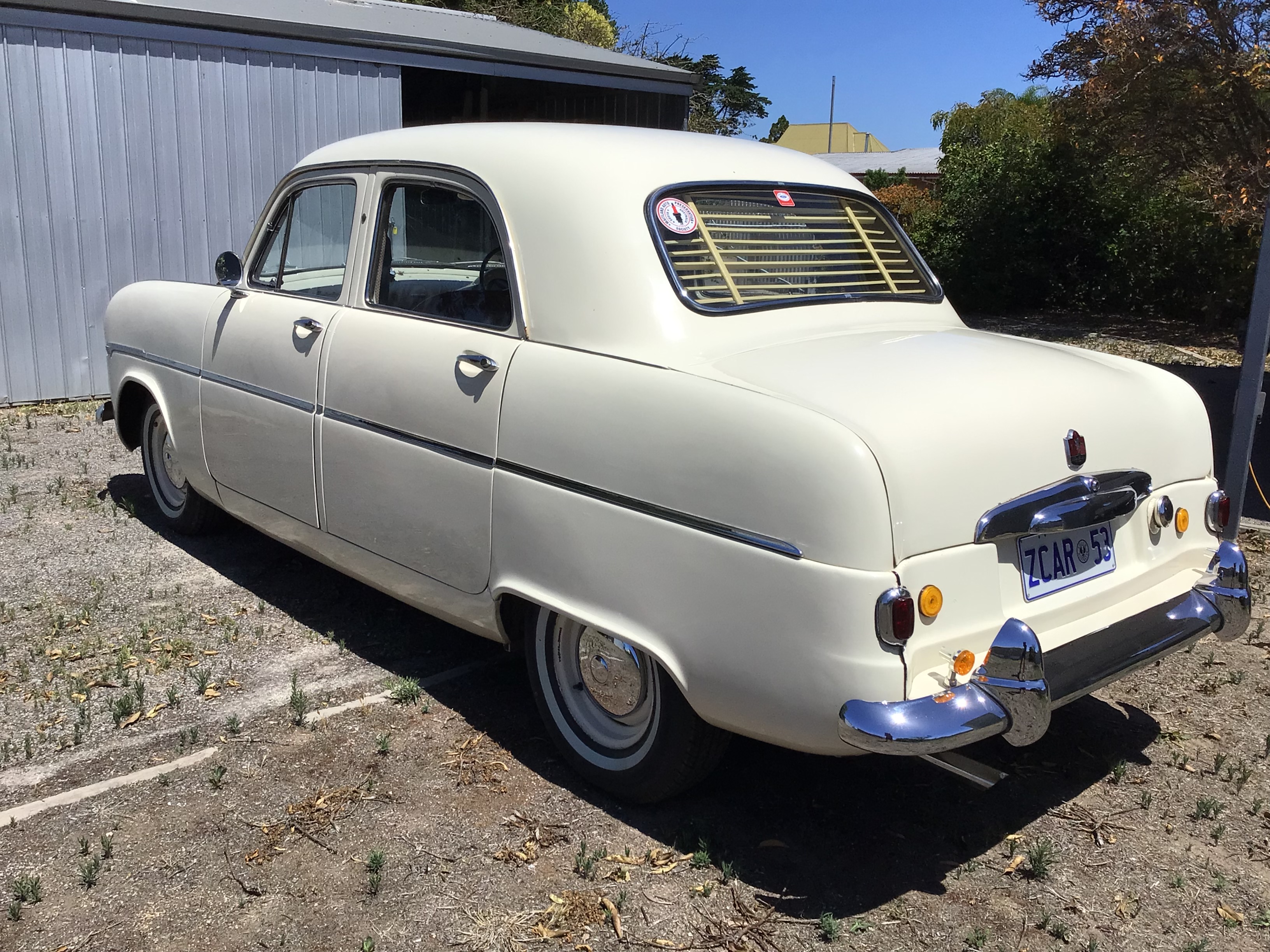 1953 FORD ZEPHYR MK1 CLASSIC MANUAL SEDAN