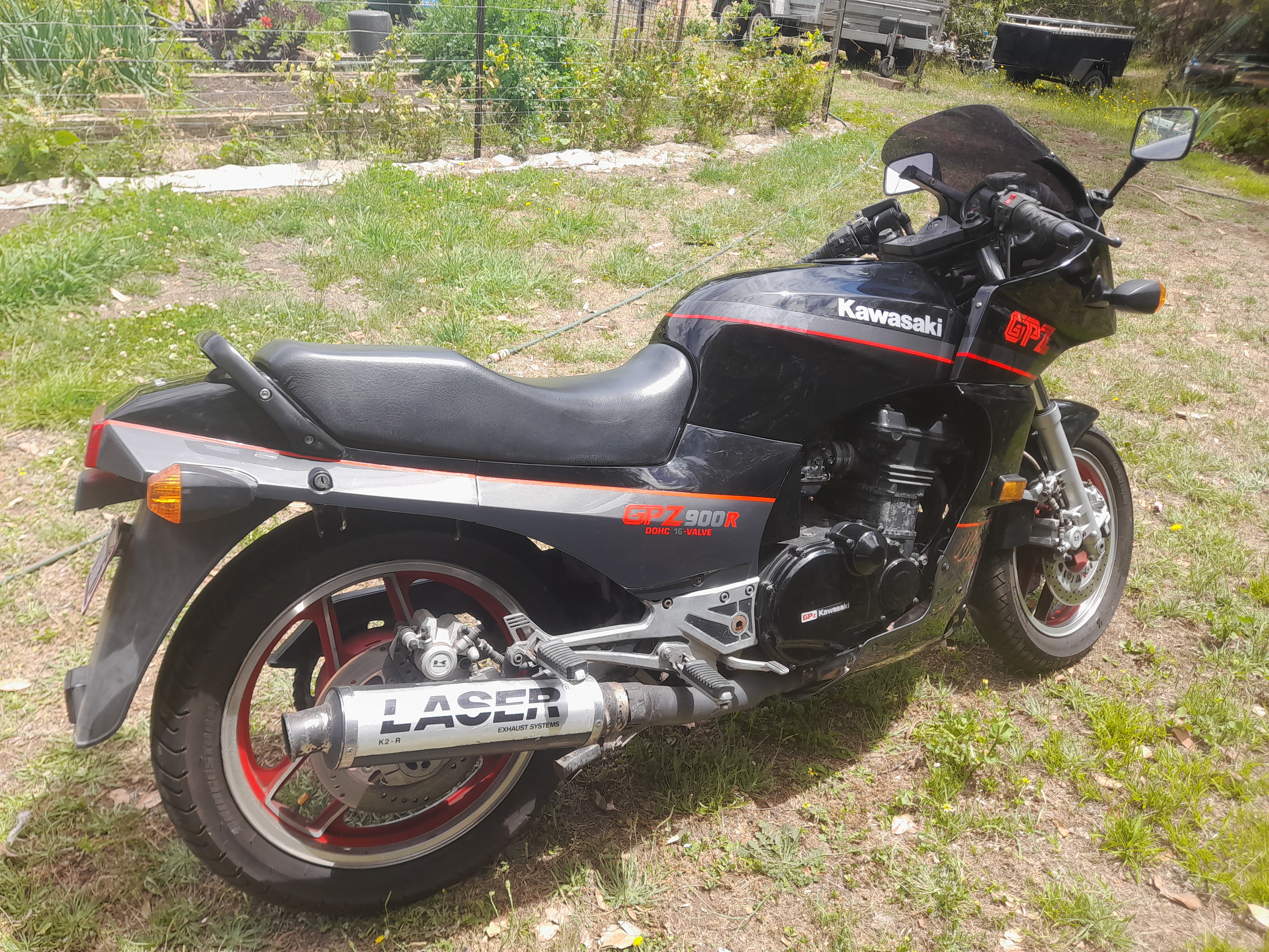 1989 KAWASAKI GPZ900R ROAD