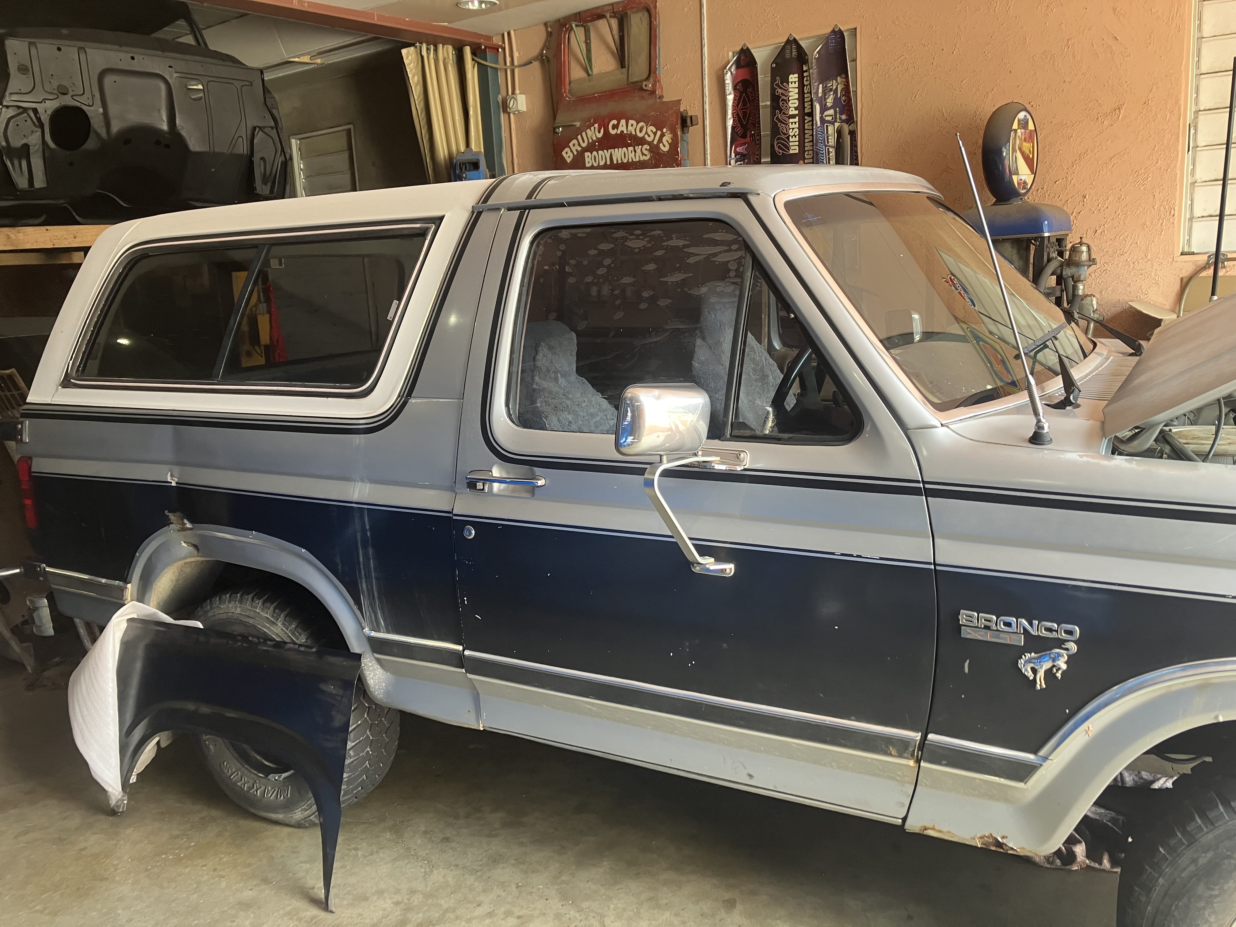 1985 FORD BRONCO WAGON