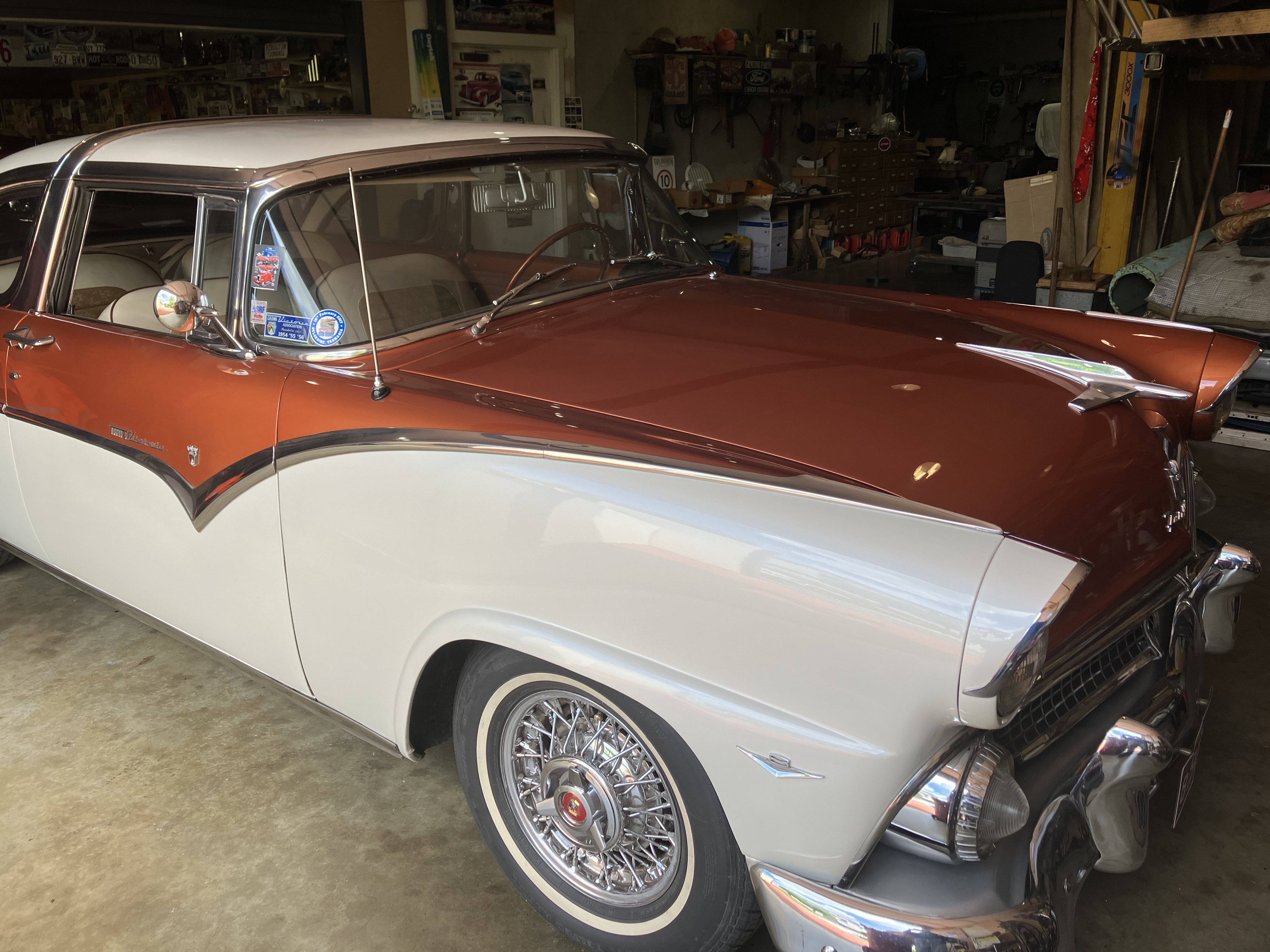 1955 FORD CROWN VICTORIA SEDAN