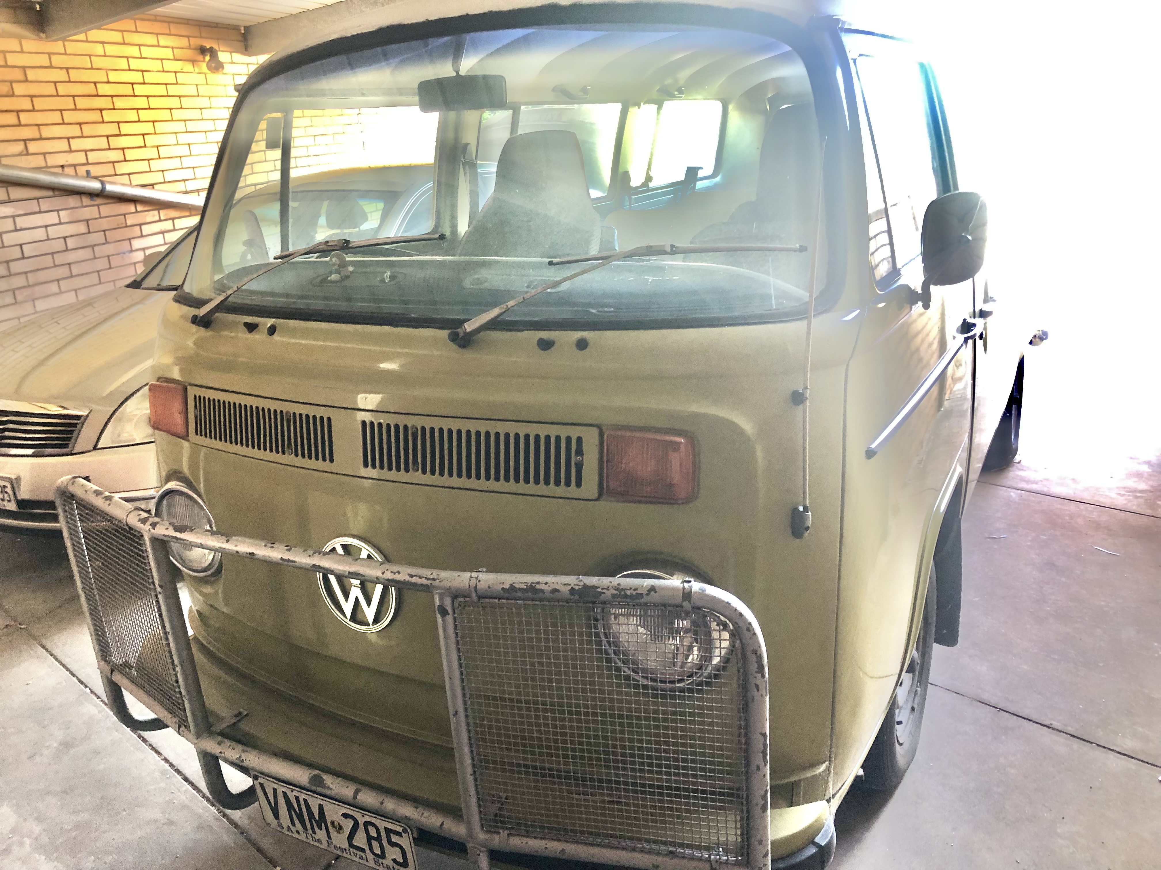 1976 VOLKSWAGEN KOMBI 4 SP MANUAL VAN