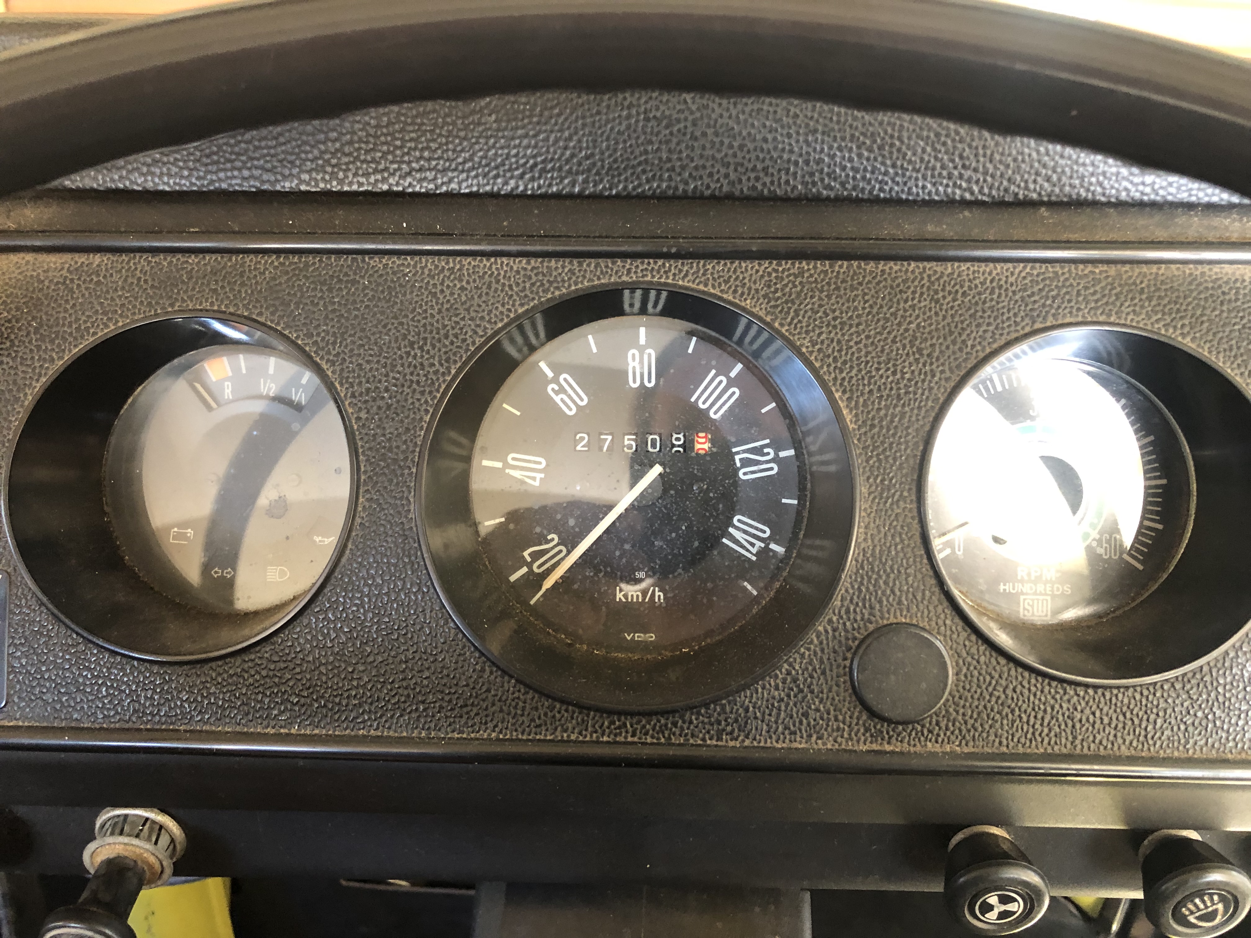 1976 VOLKSWAGEN KOMBI 4 SP MANUAL VAN