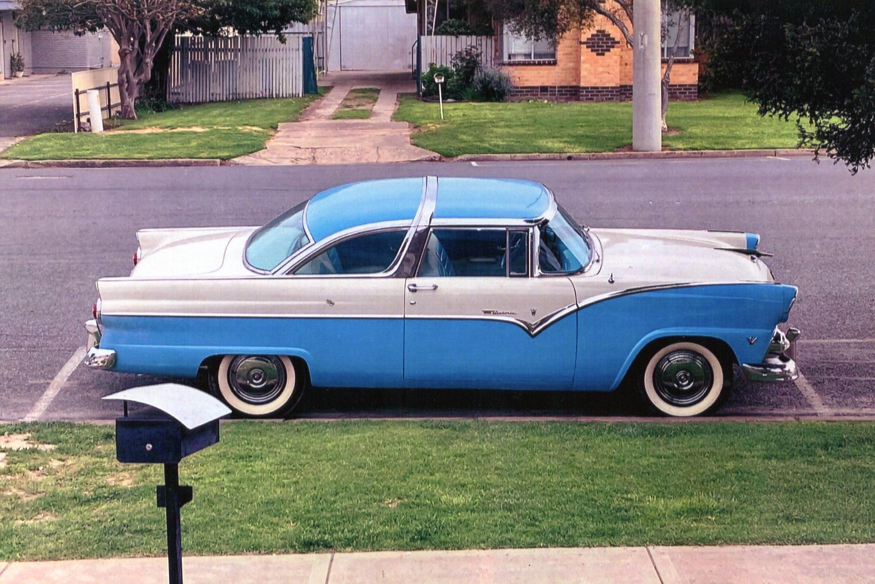 1955 FORD FAIRLANE CROWN VICTORIA COUPE