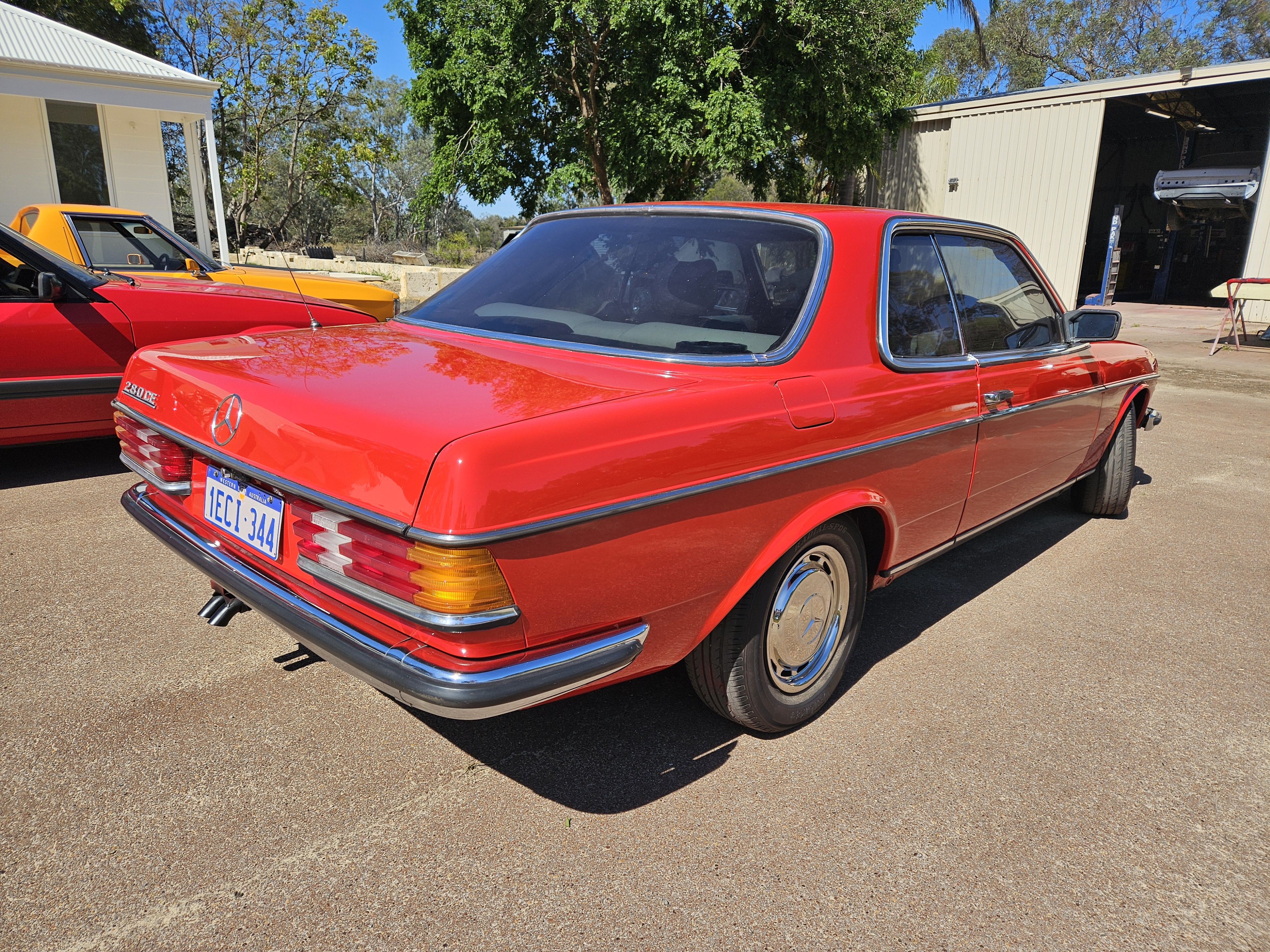 1978 MERCEDES-BENZ 280 W123 CE 4 SP AUTOMATIC 2D COUPE