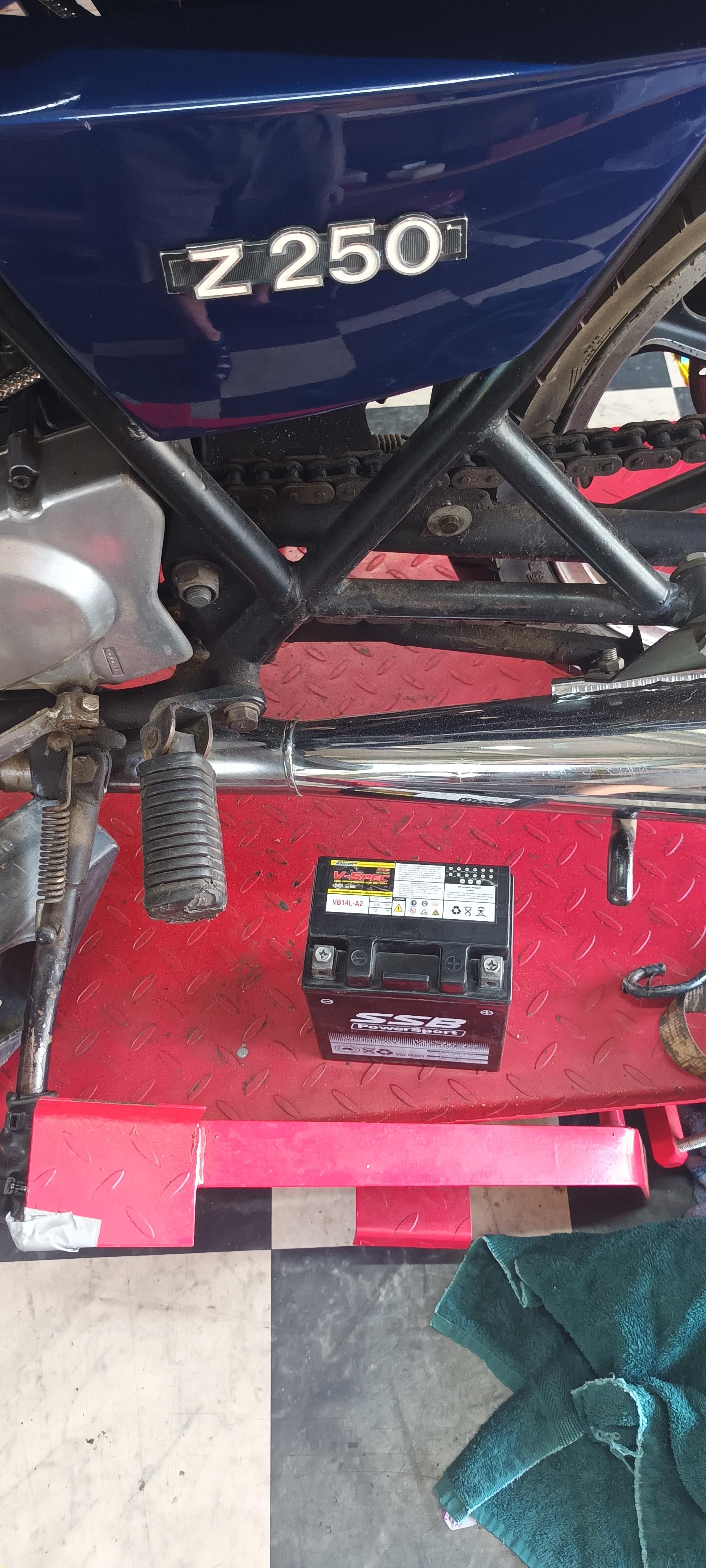 1980 KAWASAKI KZ250A TWIN ROAD