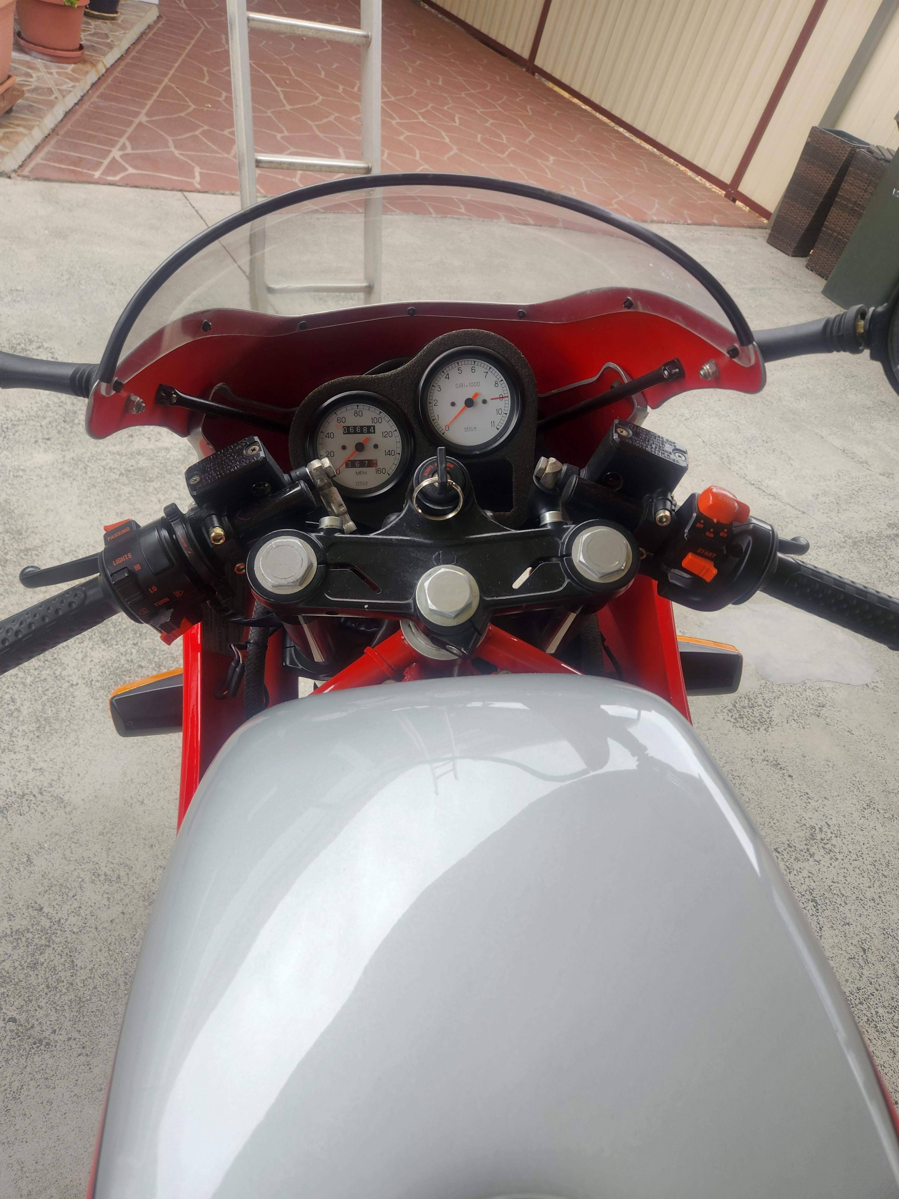 1990 DUCATI 750SS SPORTS