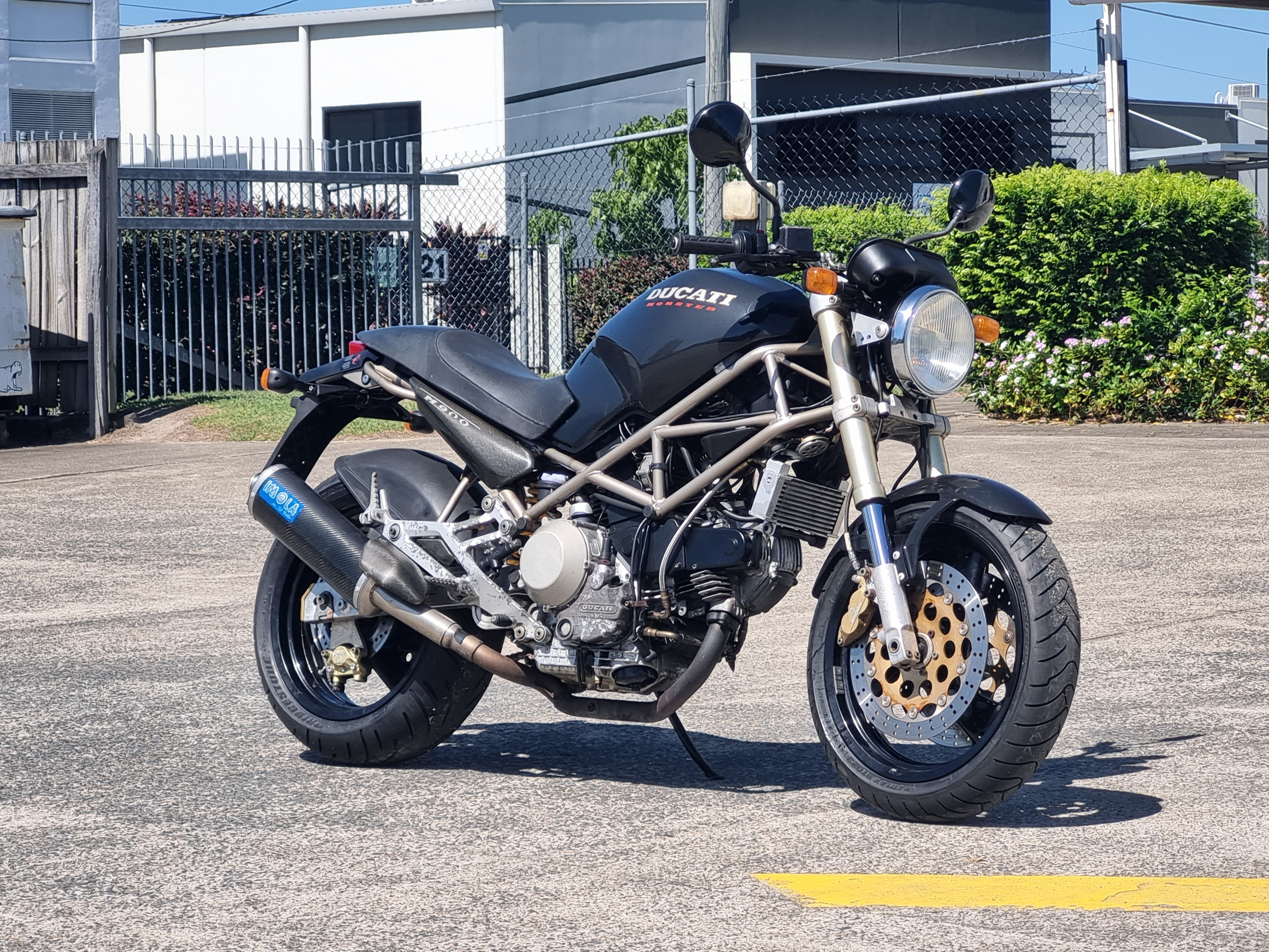1993 DUCATI M900 MONSTER ROAD