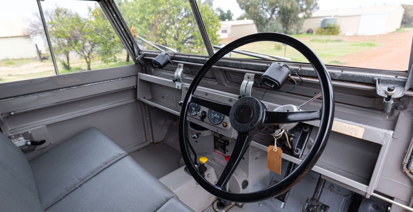 1967 LAND ROVER SERIES IIA 4 SP MANUAL WAGON
