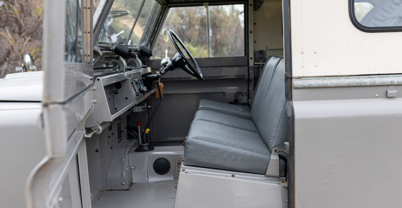 1967 LAND ROVER SERIES IIA 4 SP MANUAL WAGON