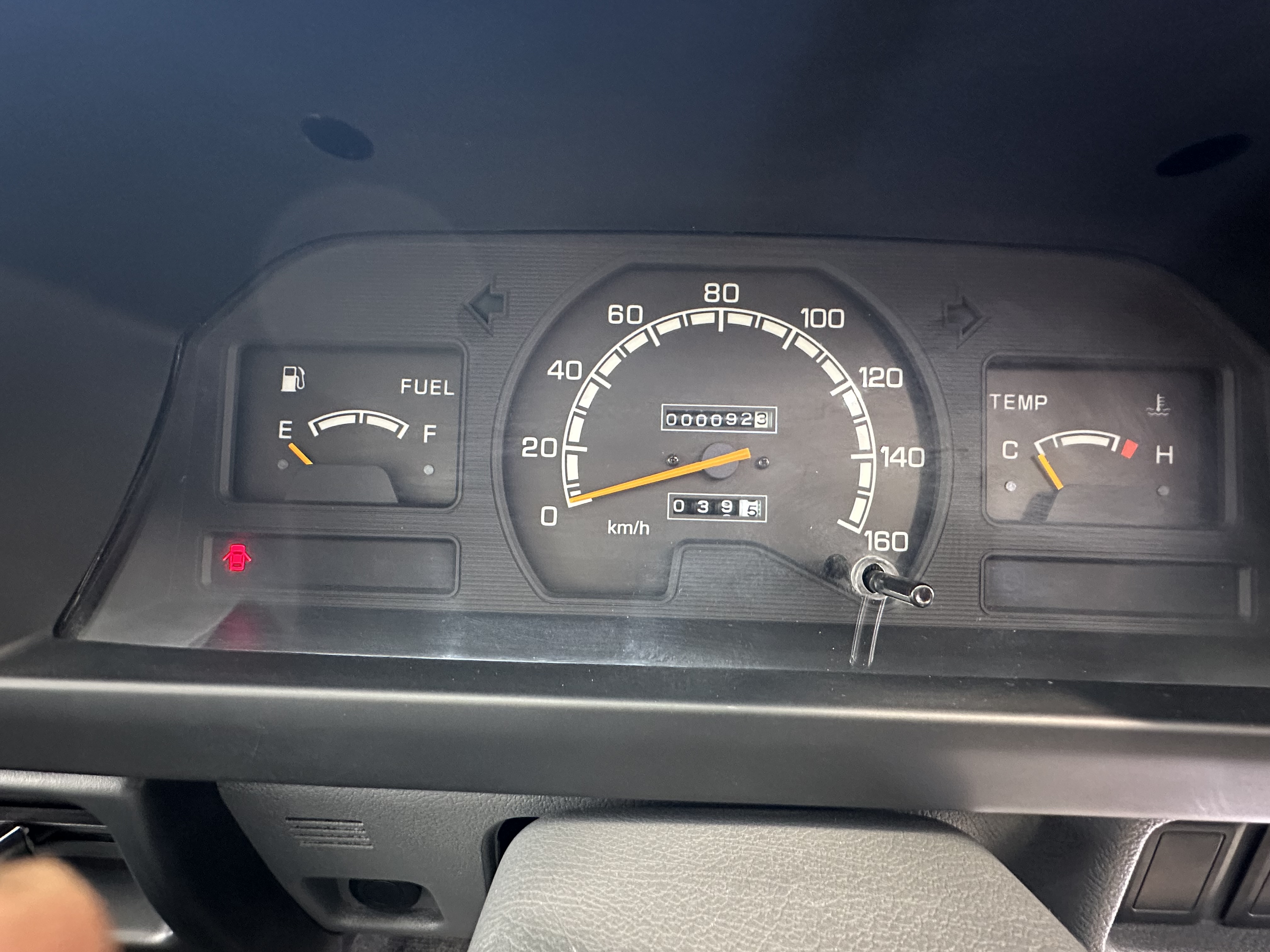 1999 MITSUBISHI EXPRESS SJ SWB 5 SP MANUAL WINDOW VAN