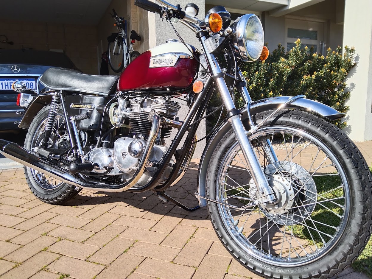 1976 TRIUMPH BONNEVILLE T140V ROAD