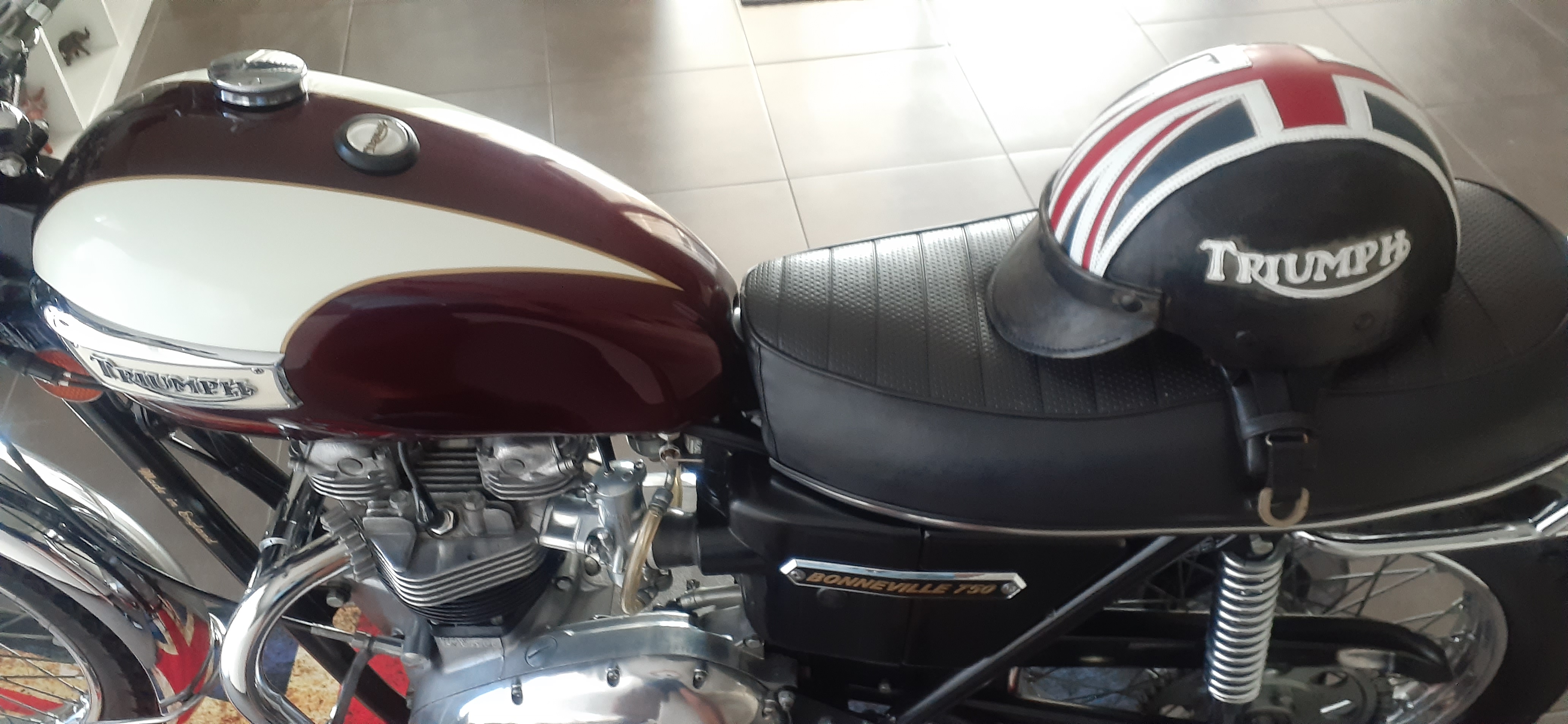 1976 TRIUMPH BONNEVILLE T140V ROAD 