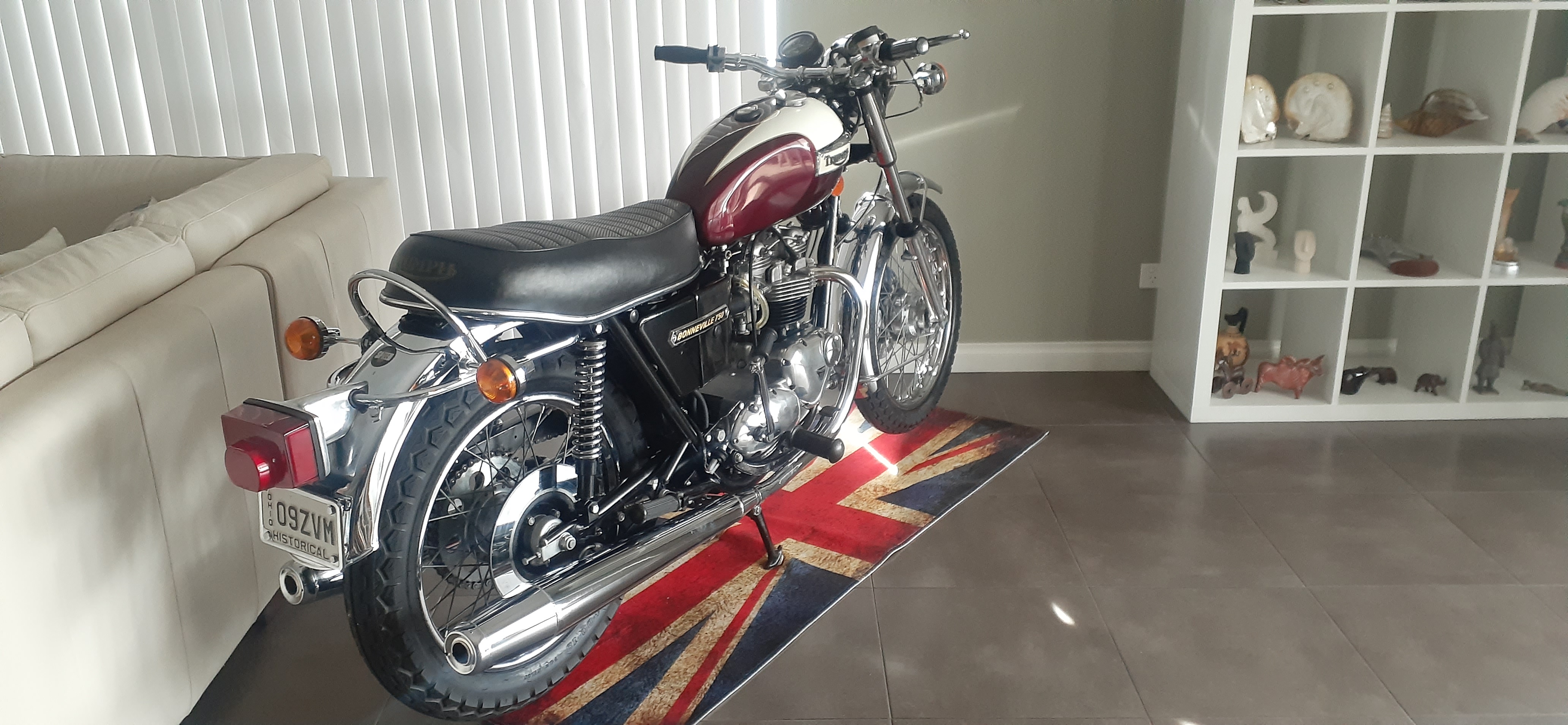 1976 TRIUMPH BONNEVILLE T140V ROAD 