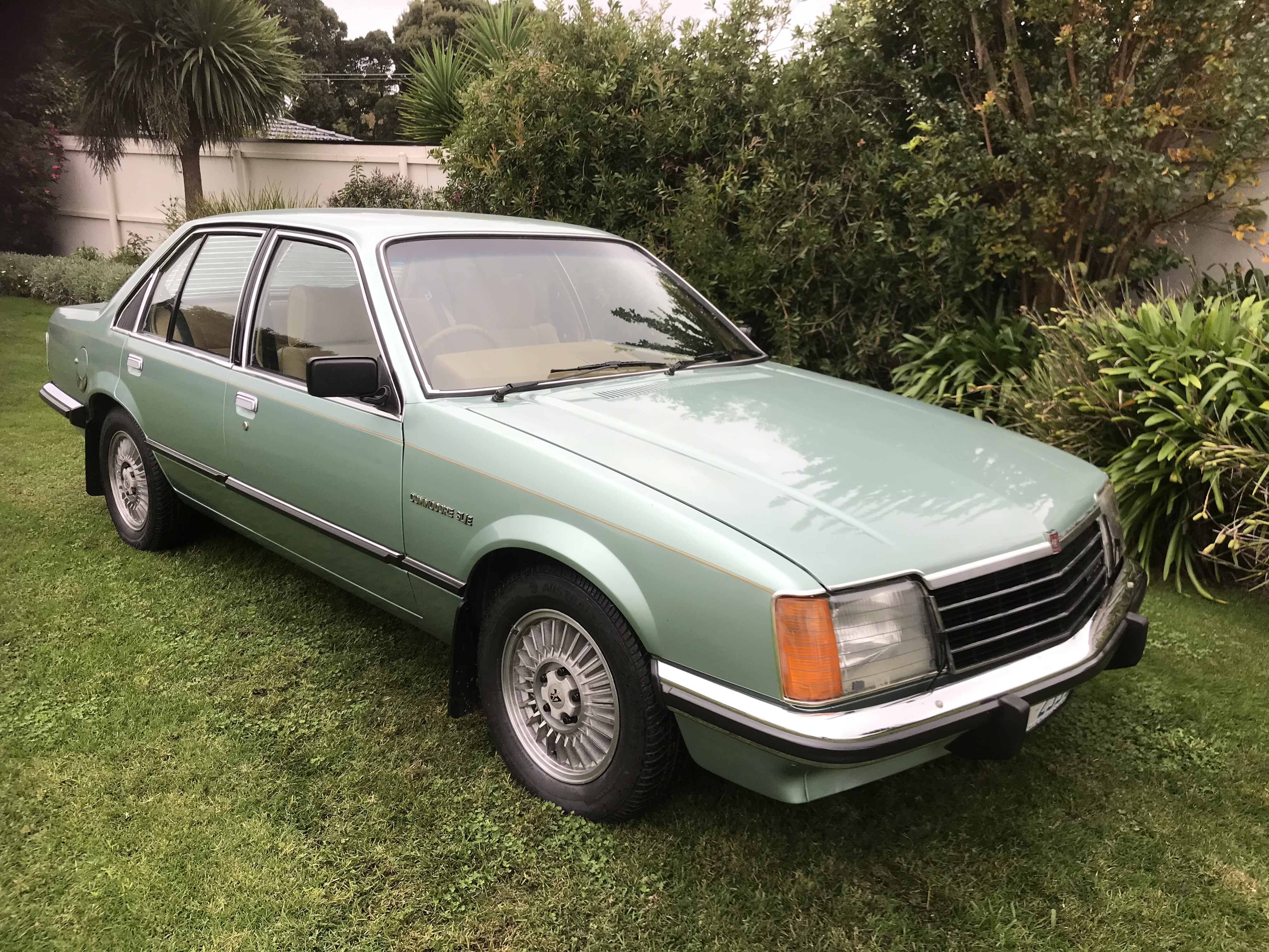 1979 HOLDEN COMMODORE VB SL/E 3 SP AUTOMATIC 4D SEDAN