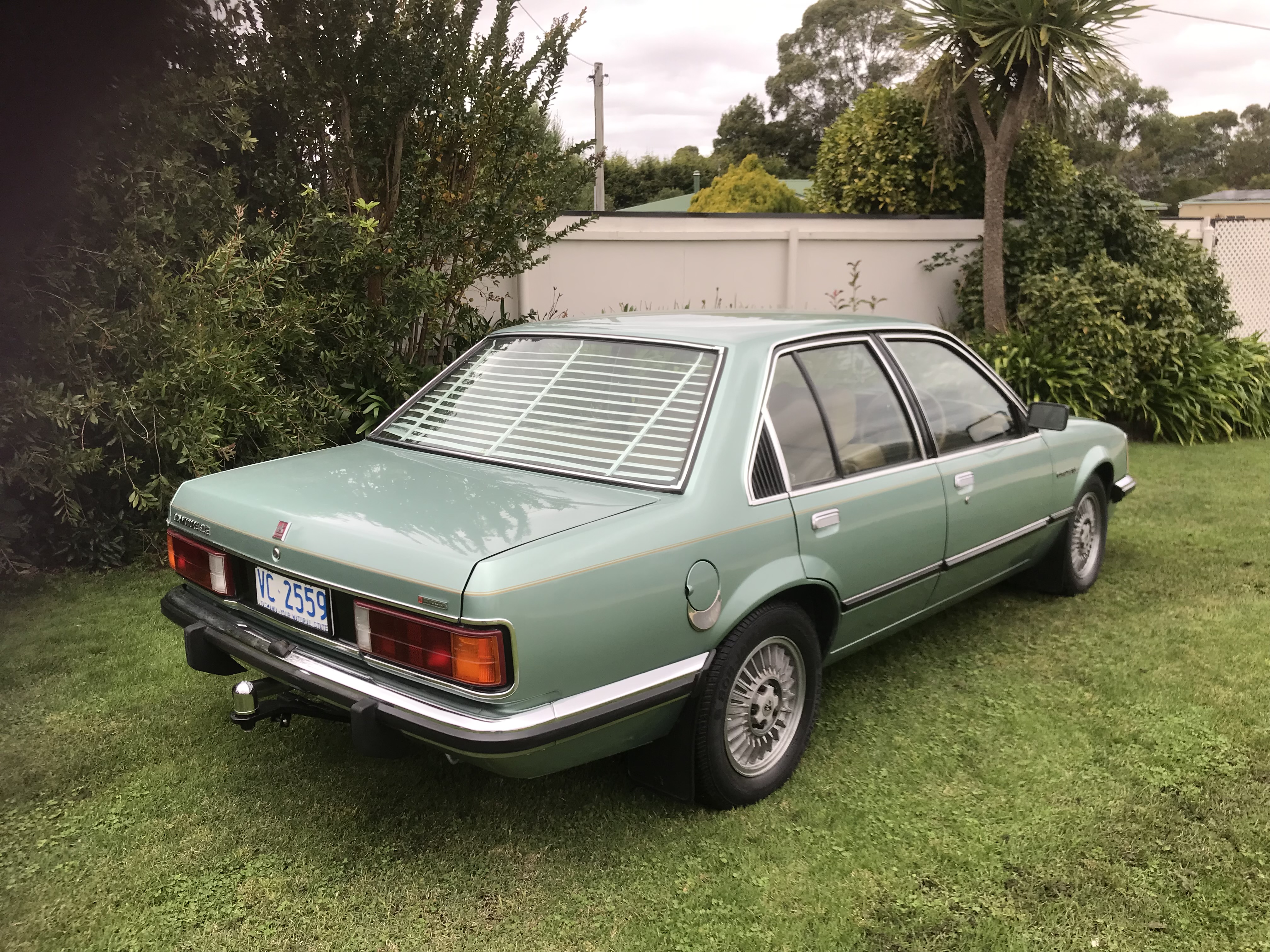 1979 HOLDEN COMMODORE VB SL/E 3 SP AUTOMATIC 4D SEDAN