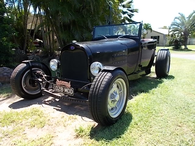 1928 FORD MODEL A ROADSTER