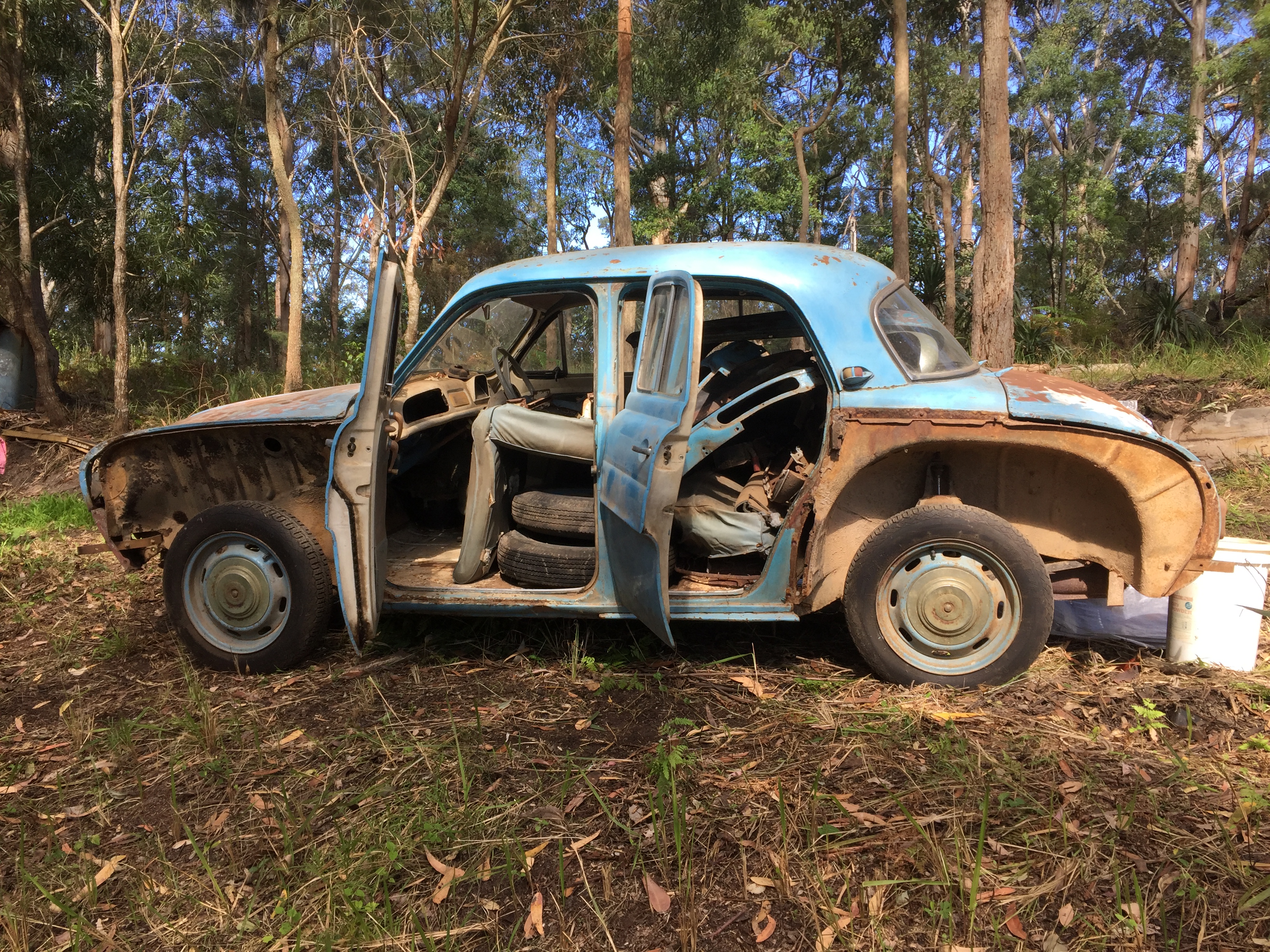 1959 RENAULT DAUPHINE STANDARD SEDAN