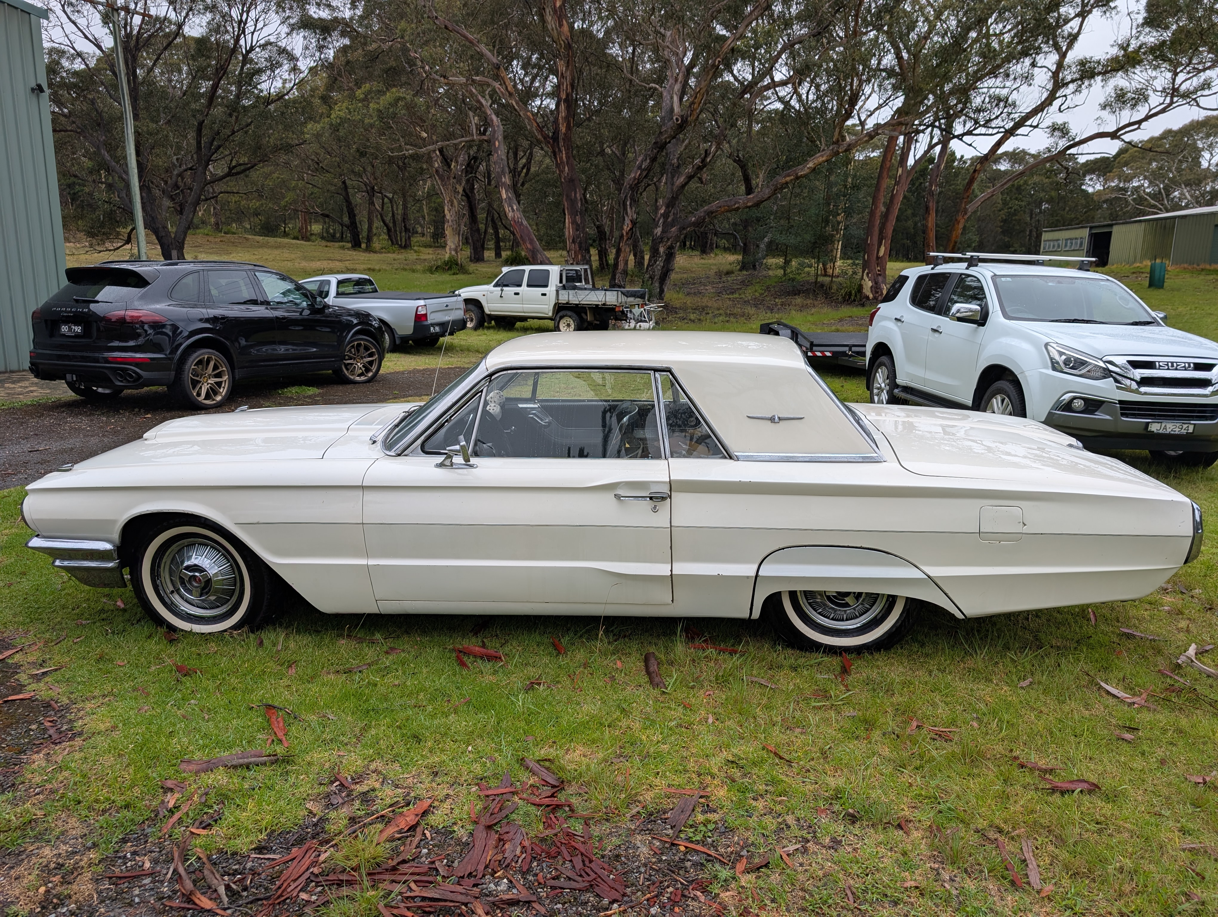1964 FORD THUNDERBIRD HARDTOP