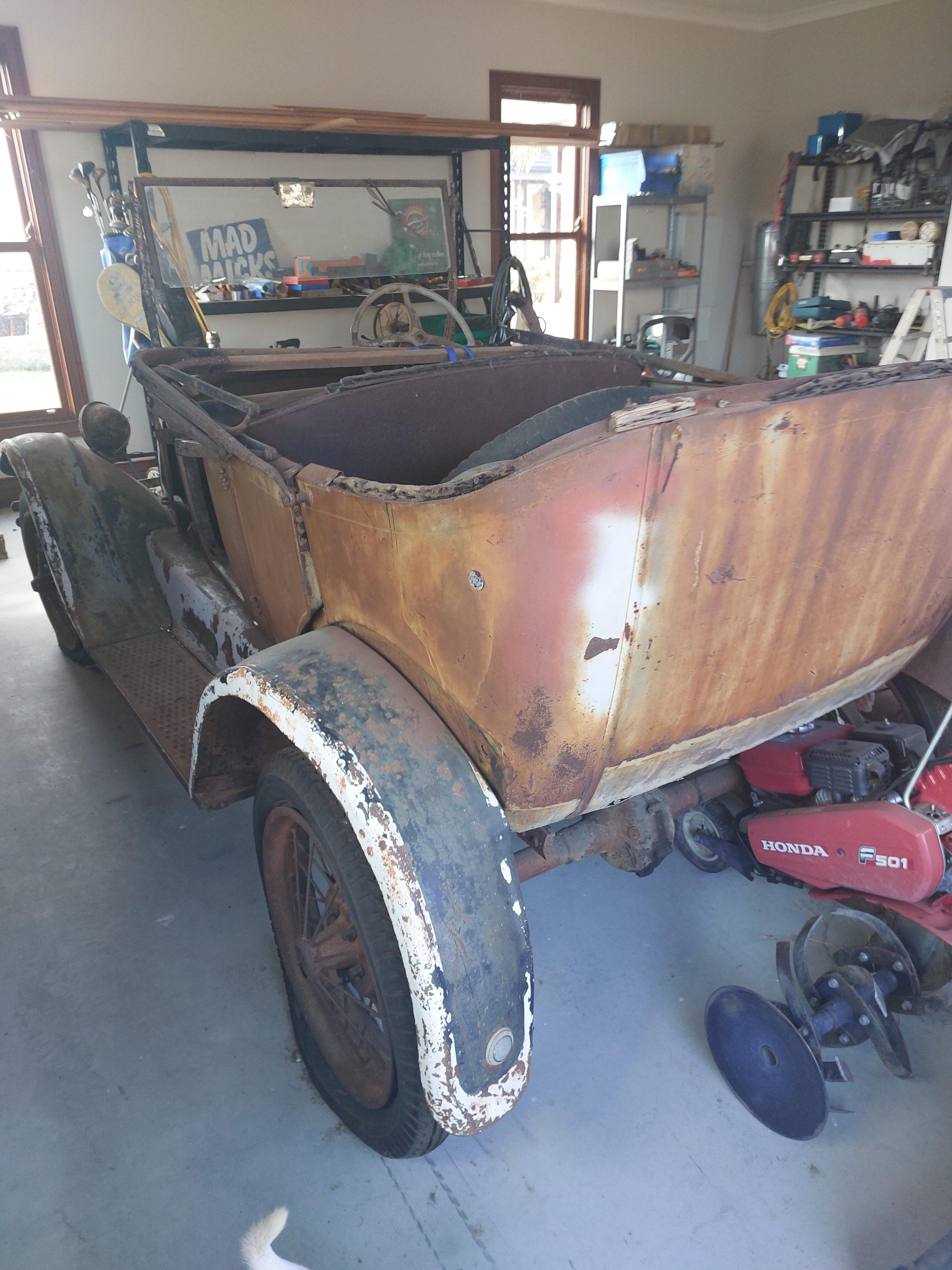 1927 FORD MODEL T CONVERTIBLE
