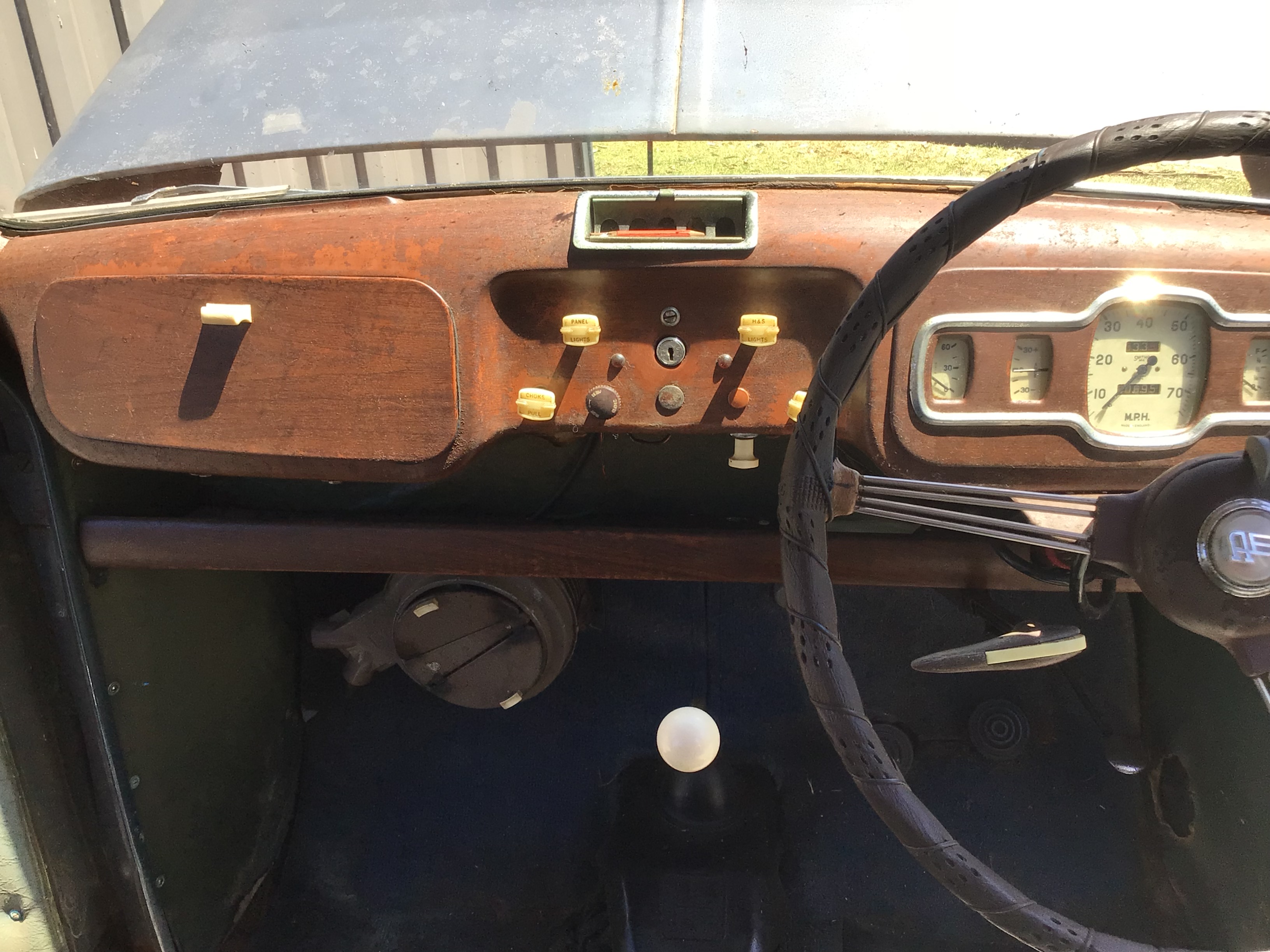 1958 AUSTIN A35 SEDAN