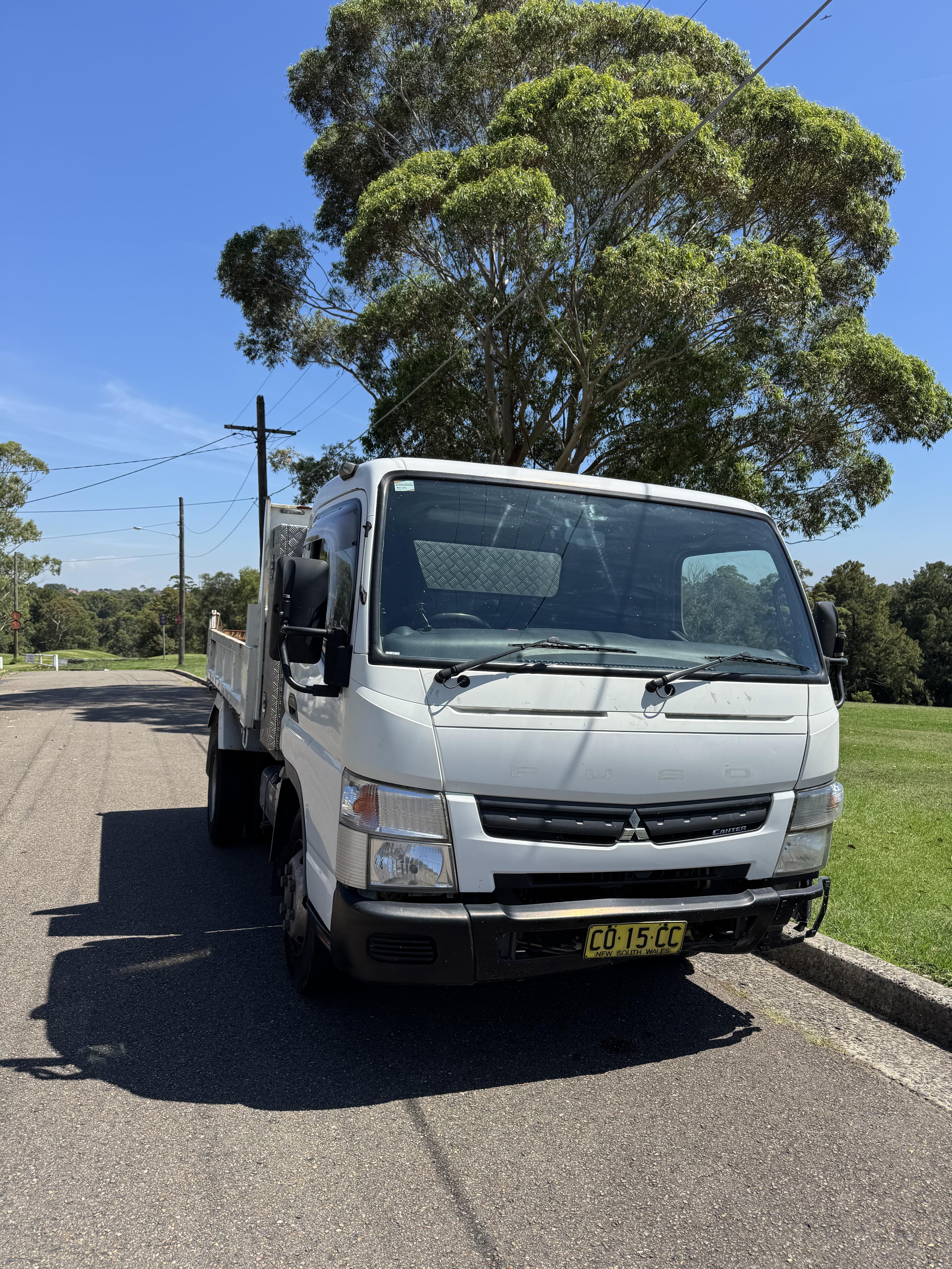 2013 MITSUBISHI FUSO CANTER FE 413 TIPPER