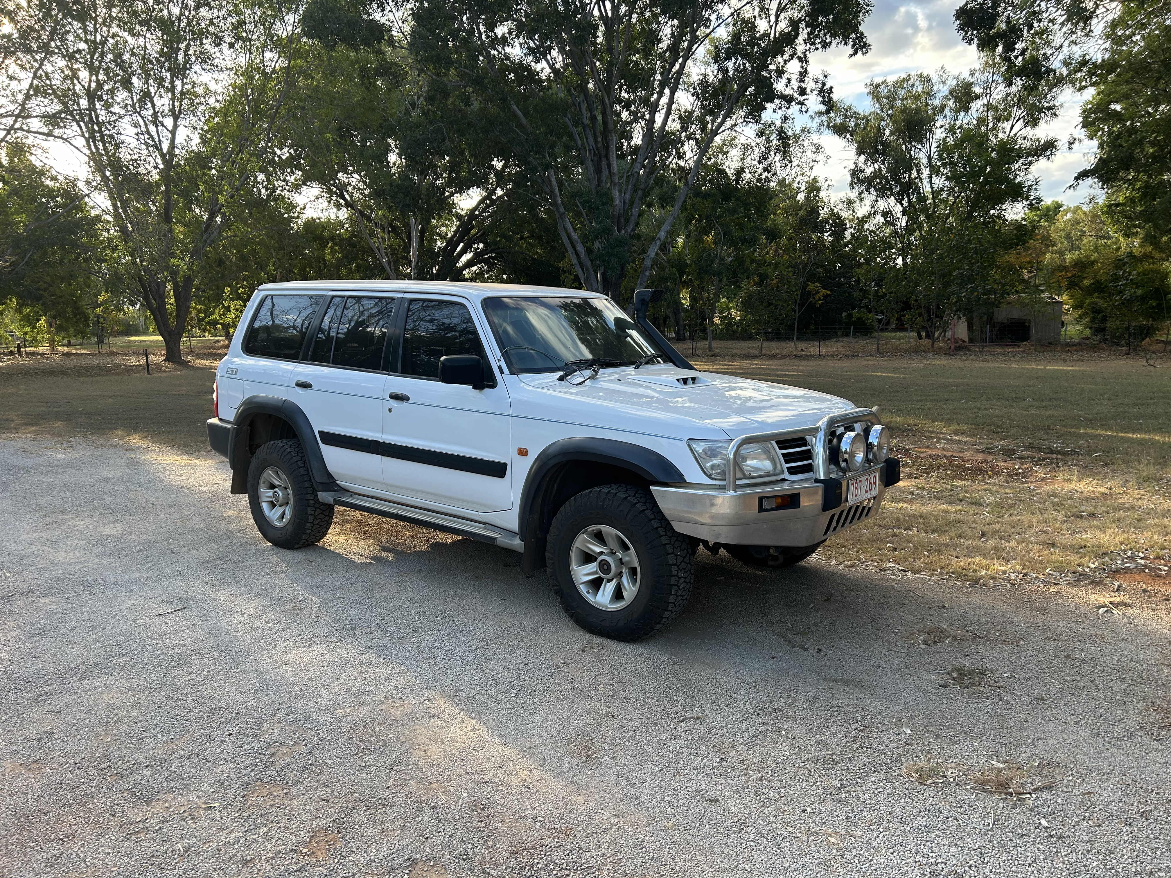 2003 NISSAN PATROL GU III ST (4x4) 5 SP MANUAL 4D WAGON